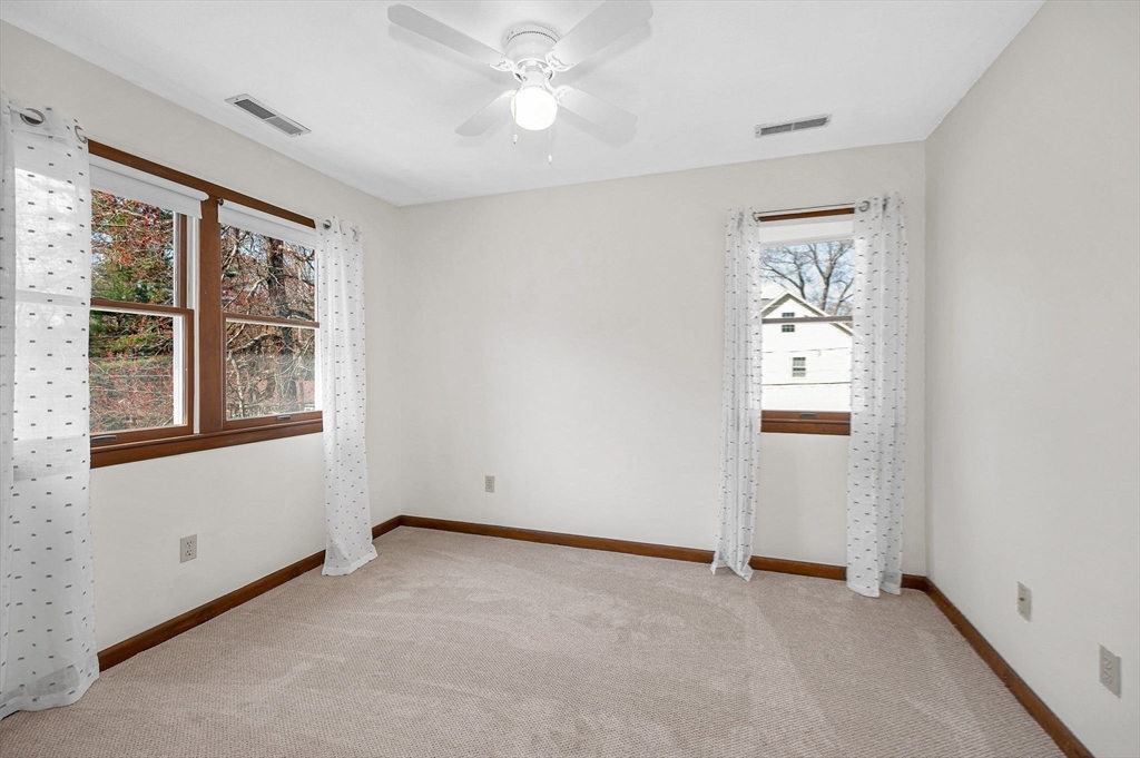 Billerica, Massachusetts, 01821, United States, 5 Bedrooms Bedrooms, ,4 BathroomsBathrooms,Residential,For Sale,2039558