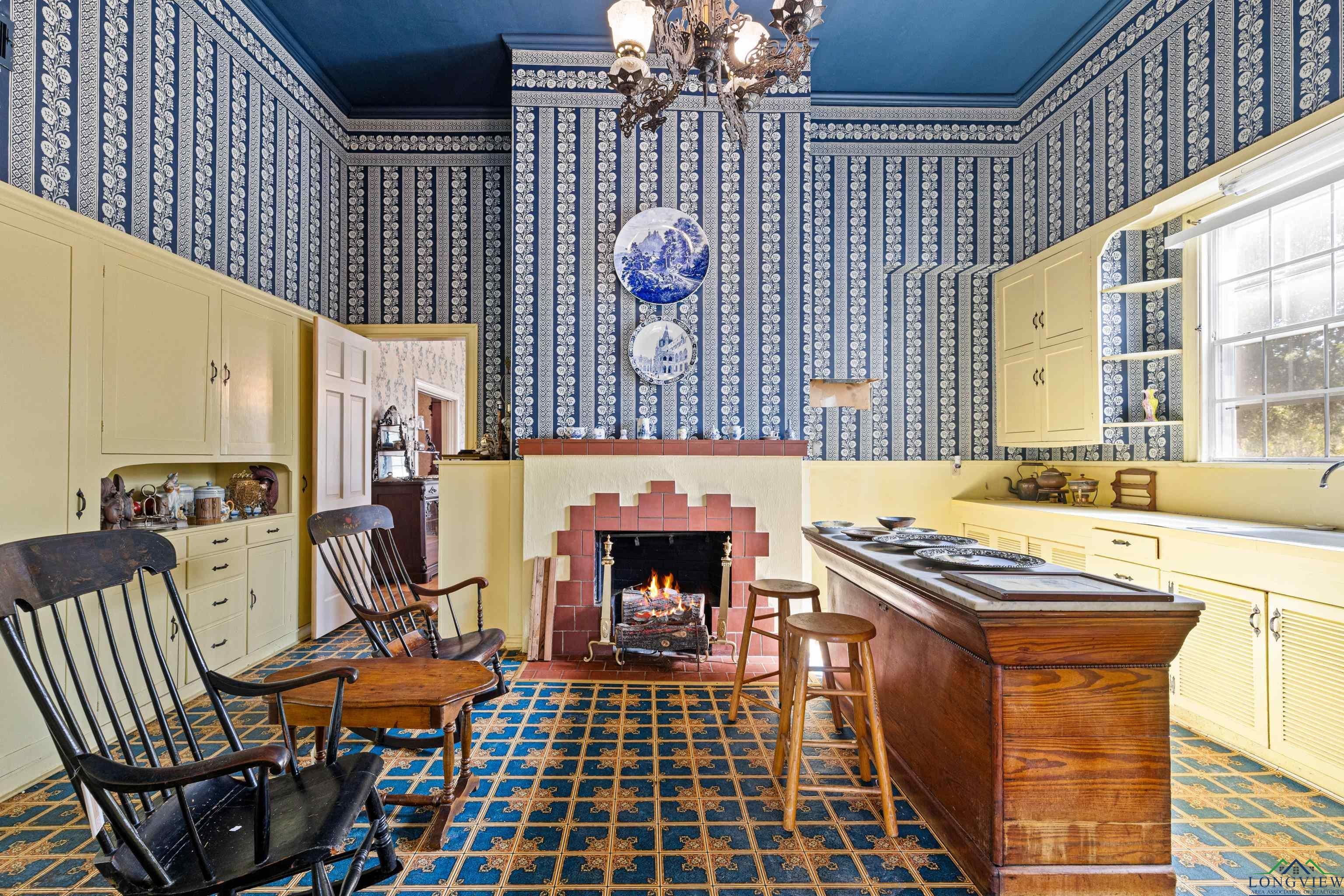 Jefferson, Texas, 75657, United States, 5 Bedrooms Bedrooms, ,5 BathroomsBathrooms,Residential,For Sale,1978271