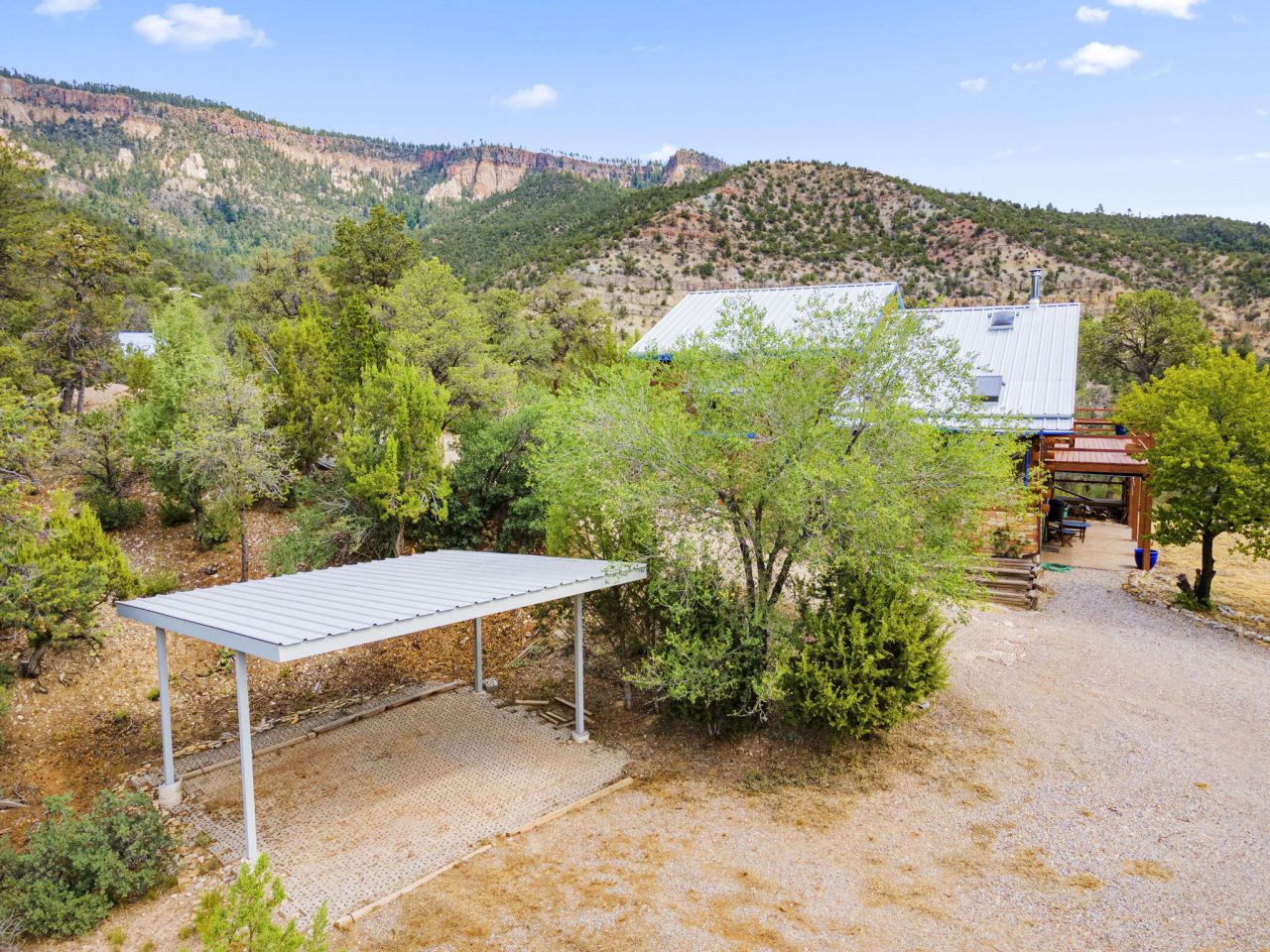 Jemez Springs, New Mexico, 87025, United States, 3 Bedrooms Bedrooms, ,2 BathroomsBathrooms,Residential,For Sale,1903499