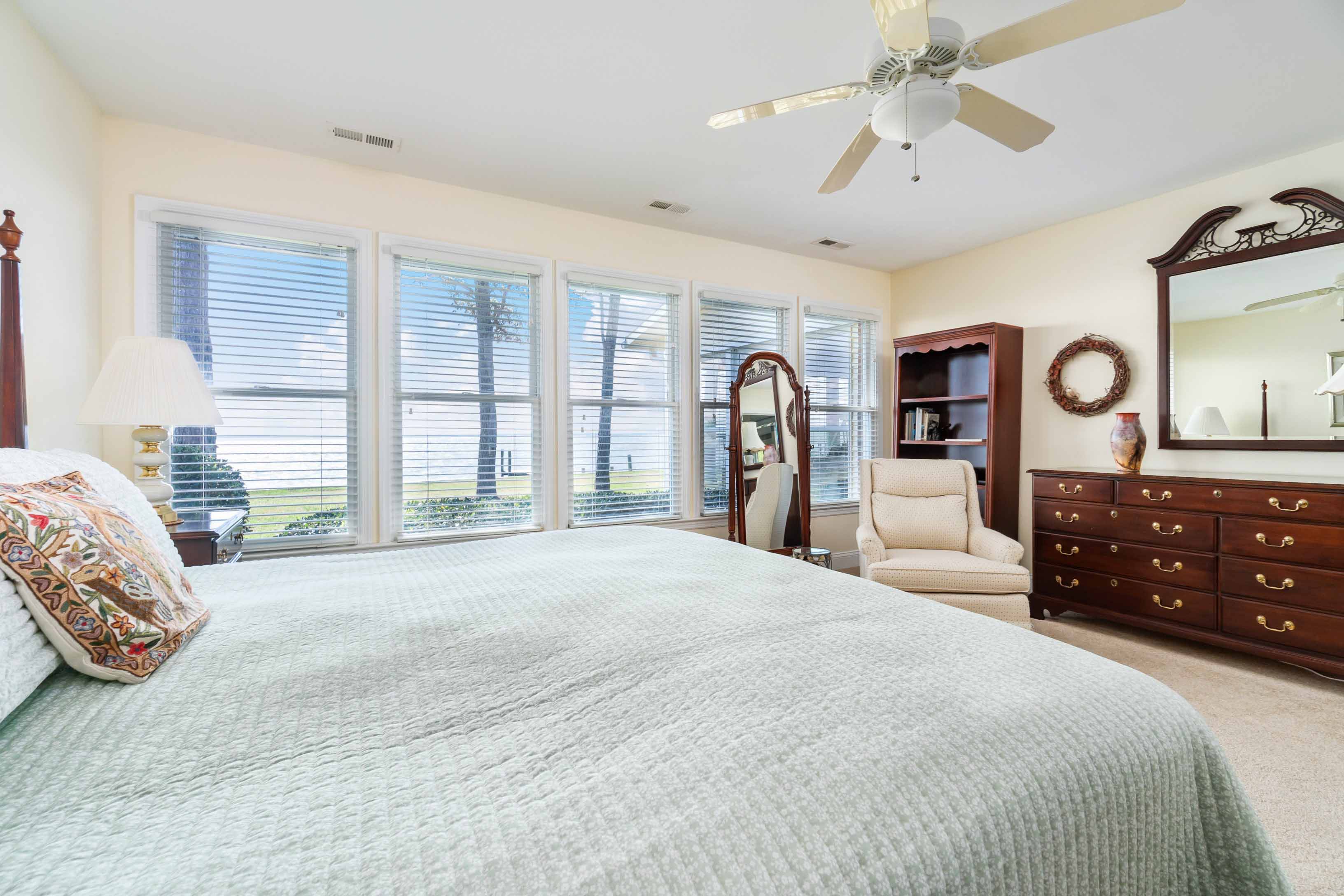 Oriental, North Carolina, 28571, United States, 3 Bedrooms Bedrooms, ,2 BathroomsBathrooms,Residential,For Sale,1982207