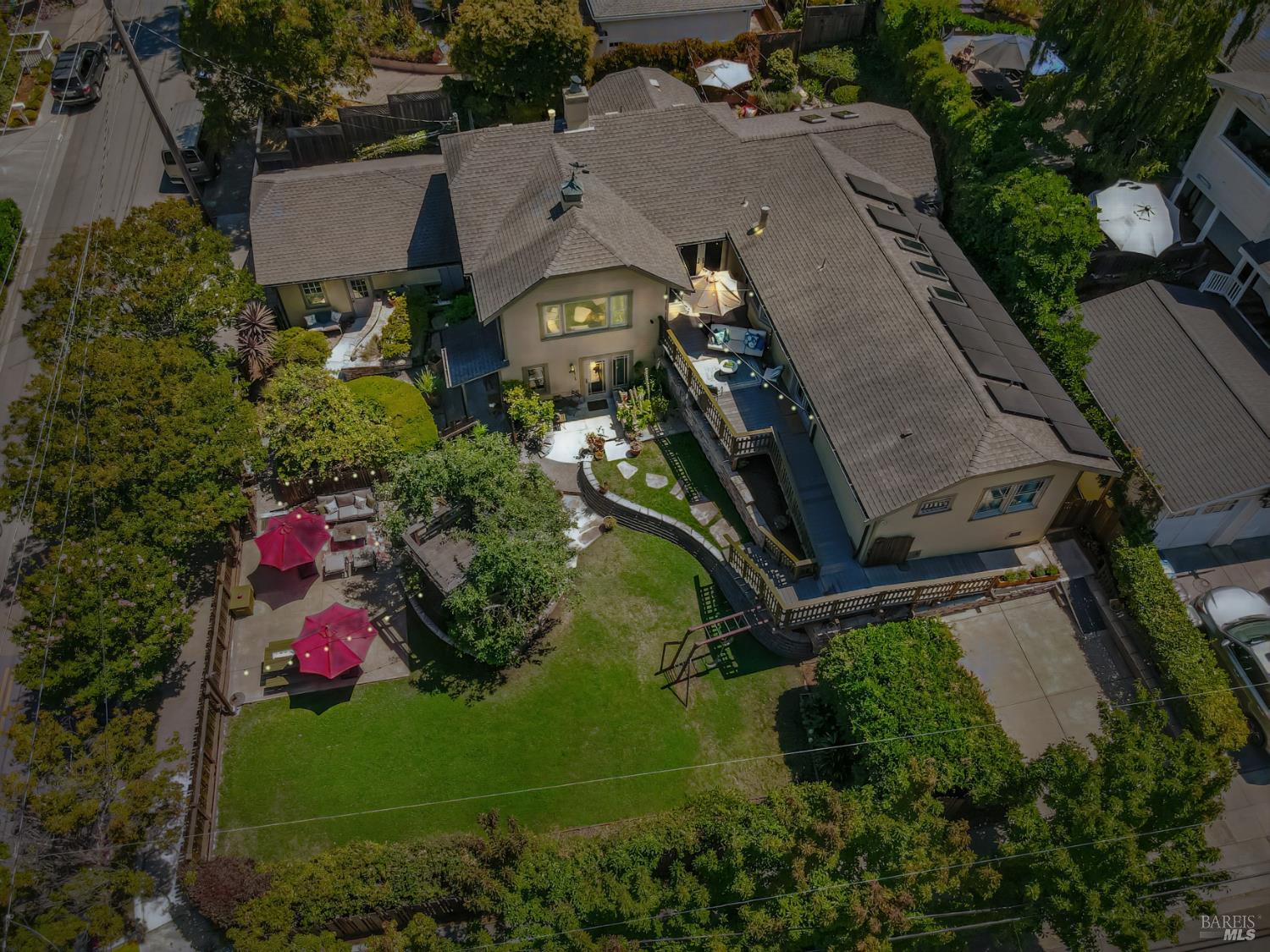 Corte Madera, California, 94925, United States, 4 Bedrooms Bedrooms, ,5 BathroomsBathrooms,Residential,For Sale,1917225