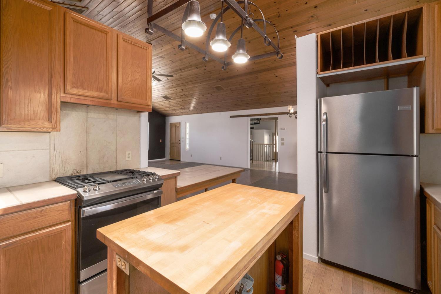Raymond, California, 93653, United States, 3 Bedrooms Bedrooms, ,3 BathroomsBathrooms,Residential,For Sale,2048178