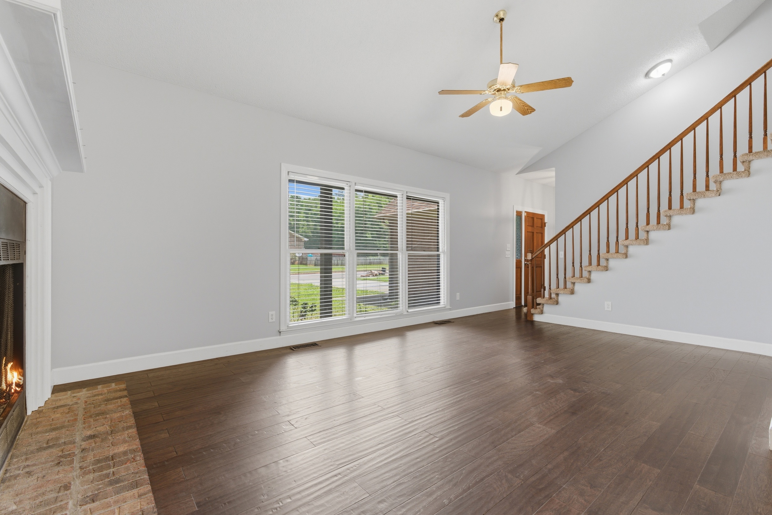  202 Rosecliff Drive - 物件實景