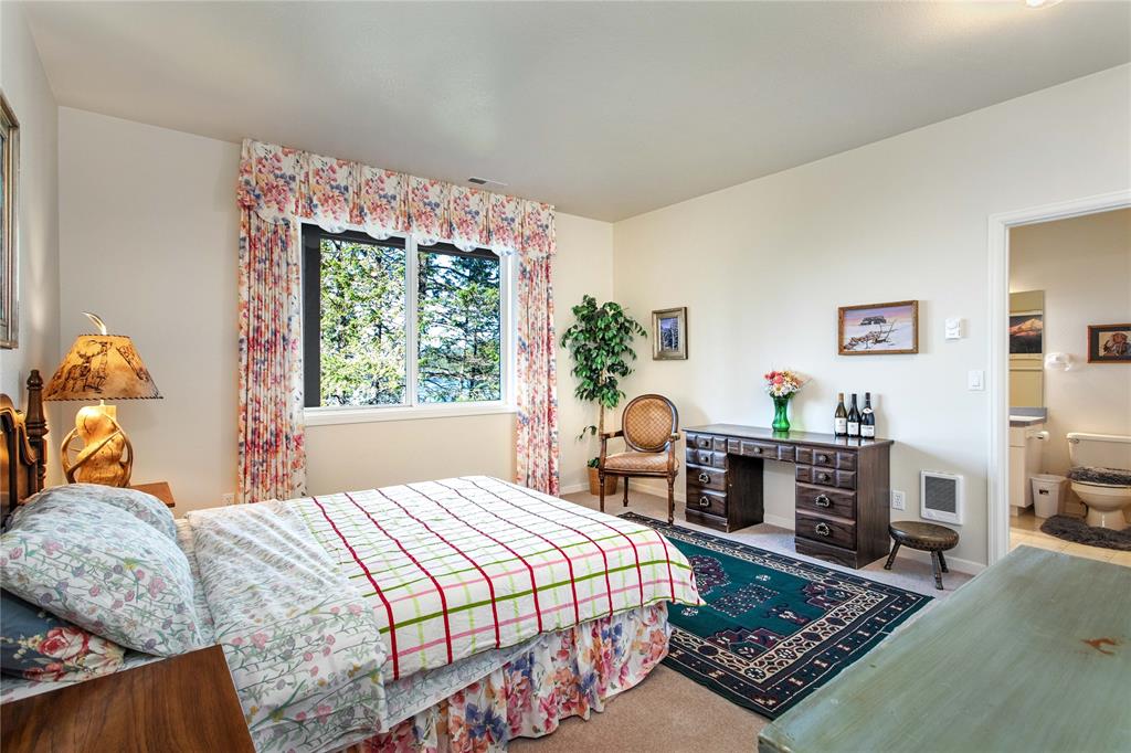 Polson, Montana, 59860, United States, 4 Bedrooms Bedrooms, ,4 BathroomsBathrooms,Residential,For Sale,1984394