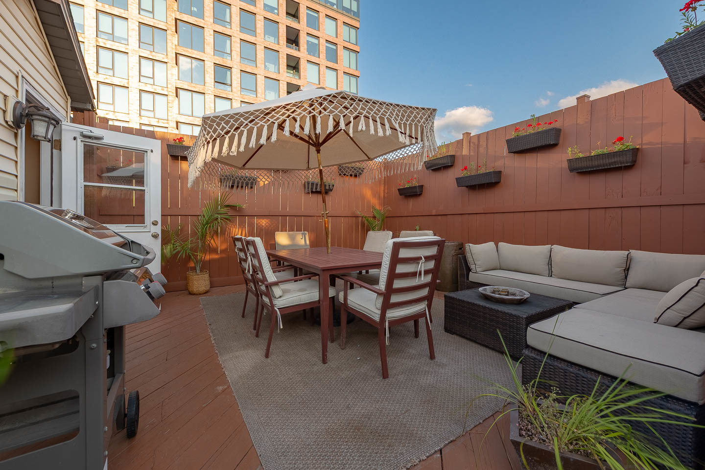 Chicago, Illinois, 60607, United States, 1 Bedroom Bedrooms, ,1 BathroomBathrooms,Residential,For Sale,1935059