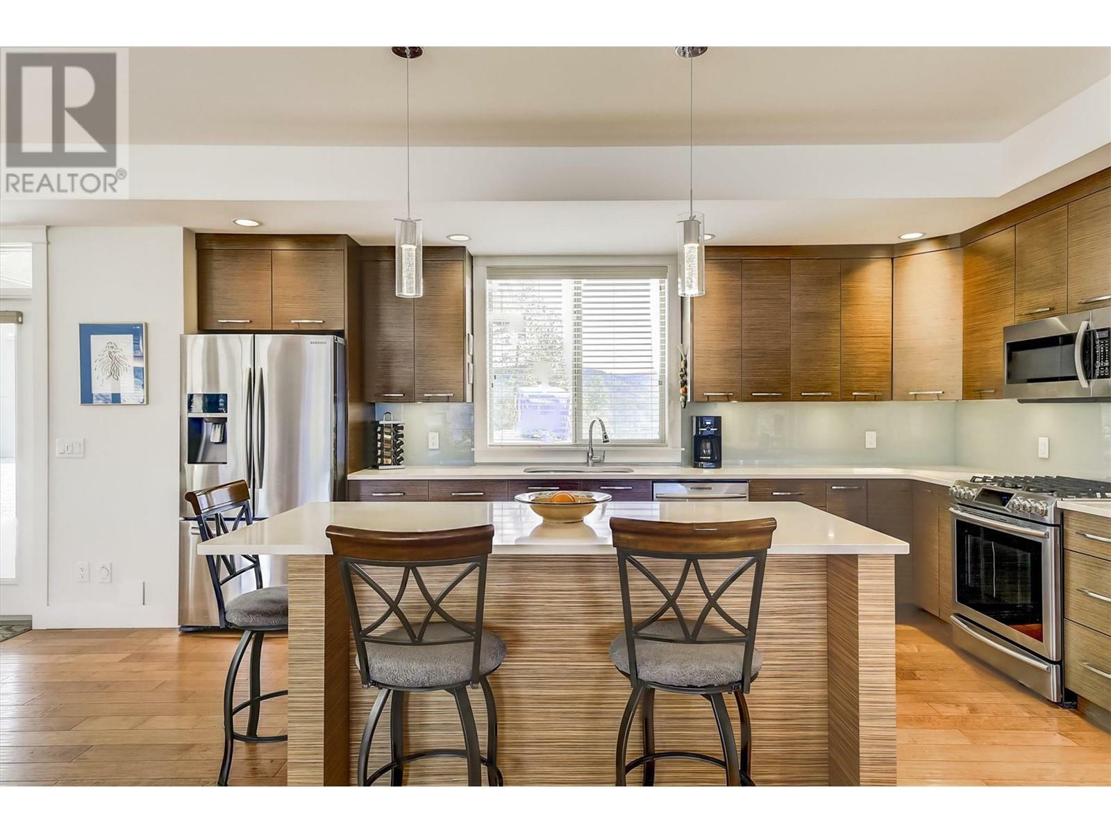 KELOWNA, British Columbia, V1V 2R1, CA, 4 Bedrooms Bedrooms, ,3 BathroomsBathrooms,Residential,For Sale,1839022