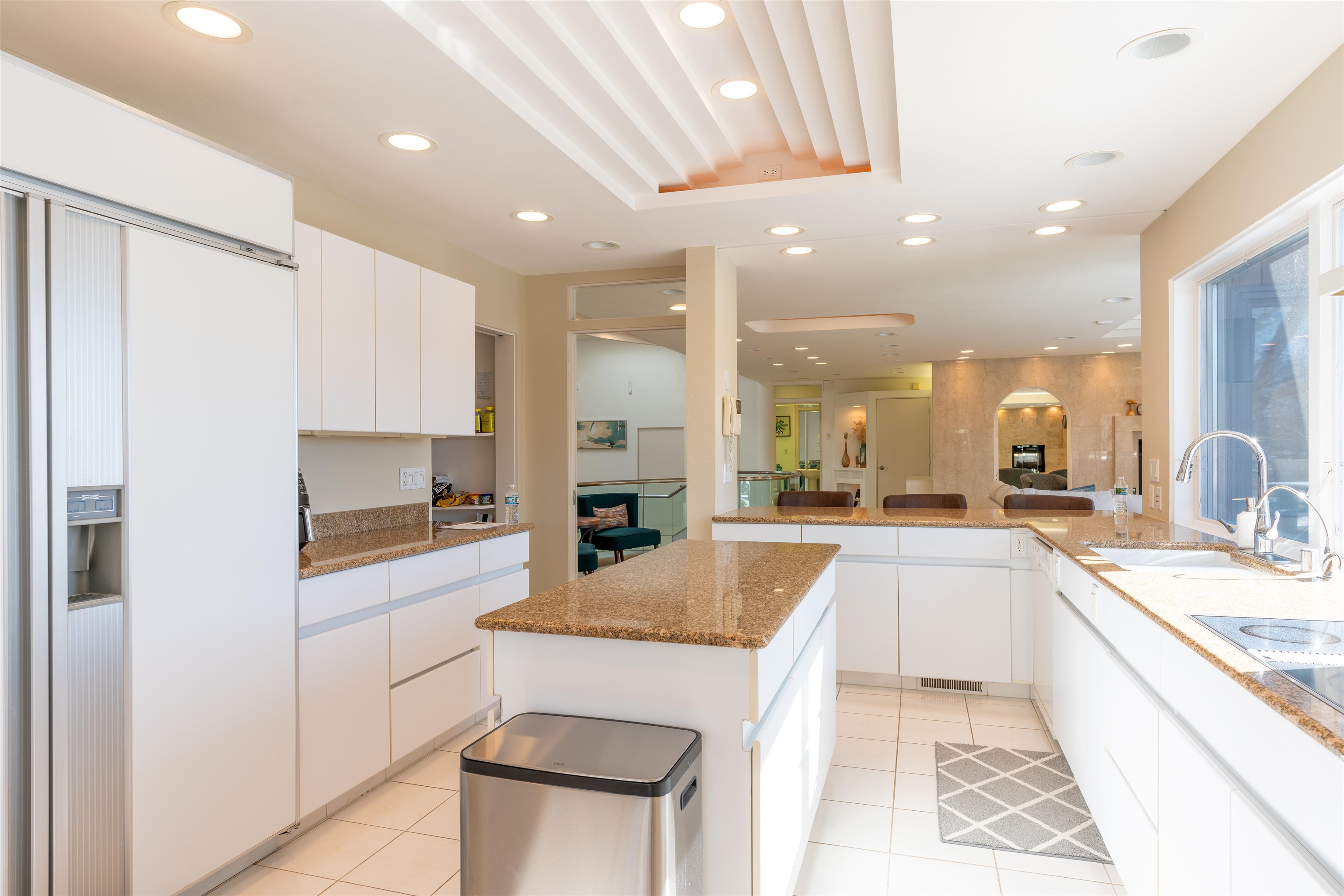 La Crosse, Wisconsin, 54601, United States, 4 Bedrooms Bedrooms, ,5 BathroomsBathrooms,Residential,For Sale,2049360
