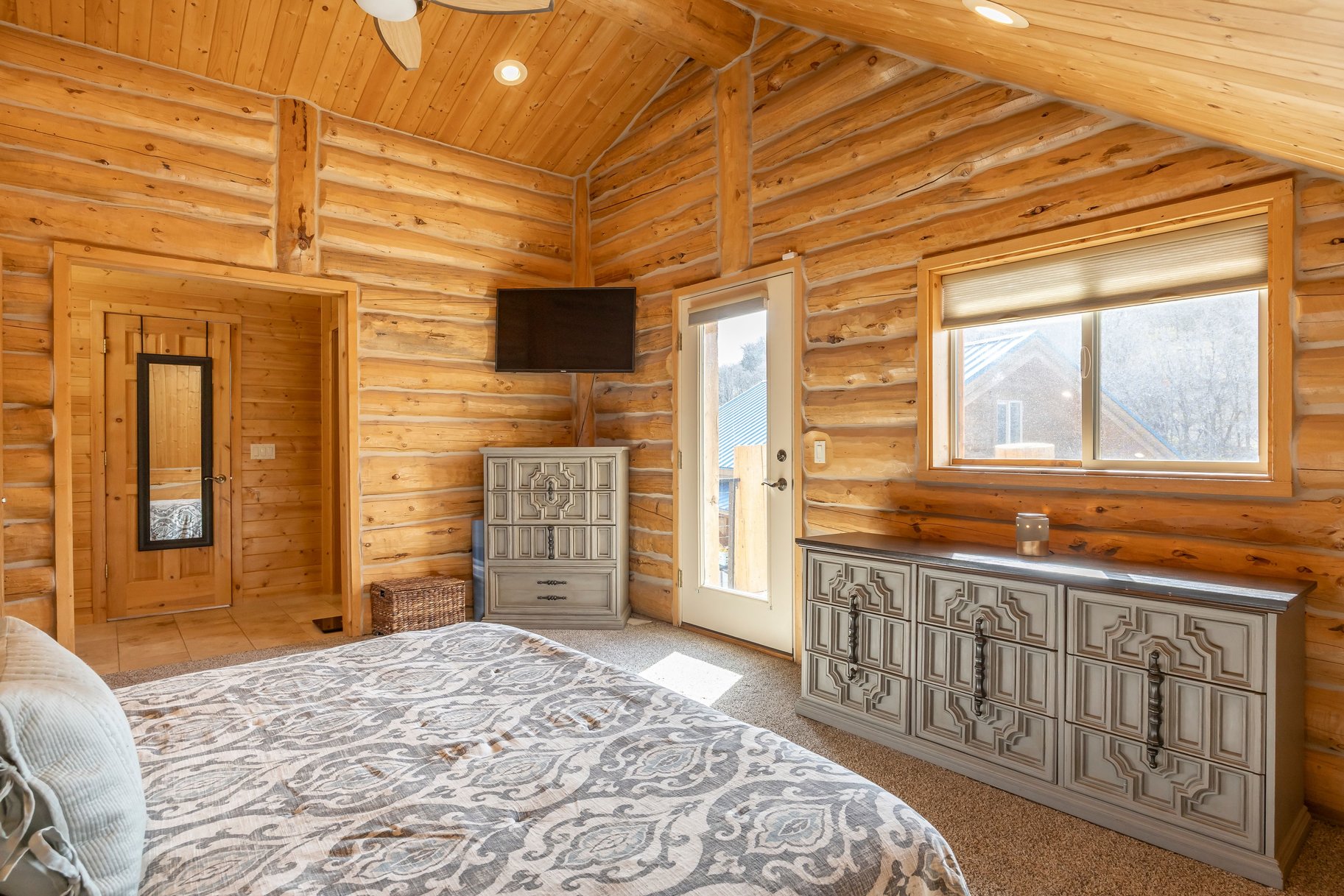  Modernized Timberlakes Cabin Home - 物件實景