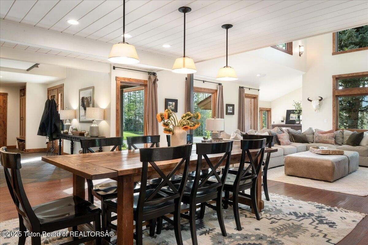 Jackson, Wyoming, 83001, United States, 5 Bedrooms Bedrooms, ,1 BathroomBathrooms,Residential,For Sale,1831130