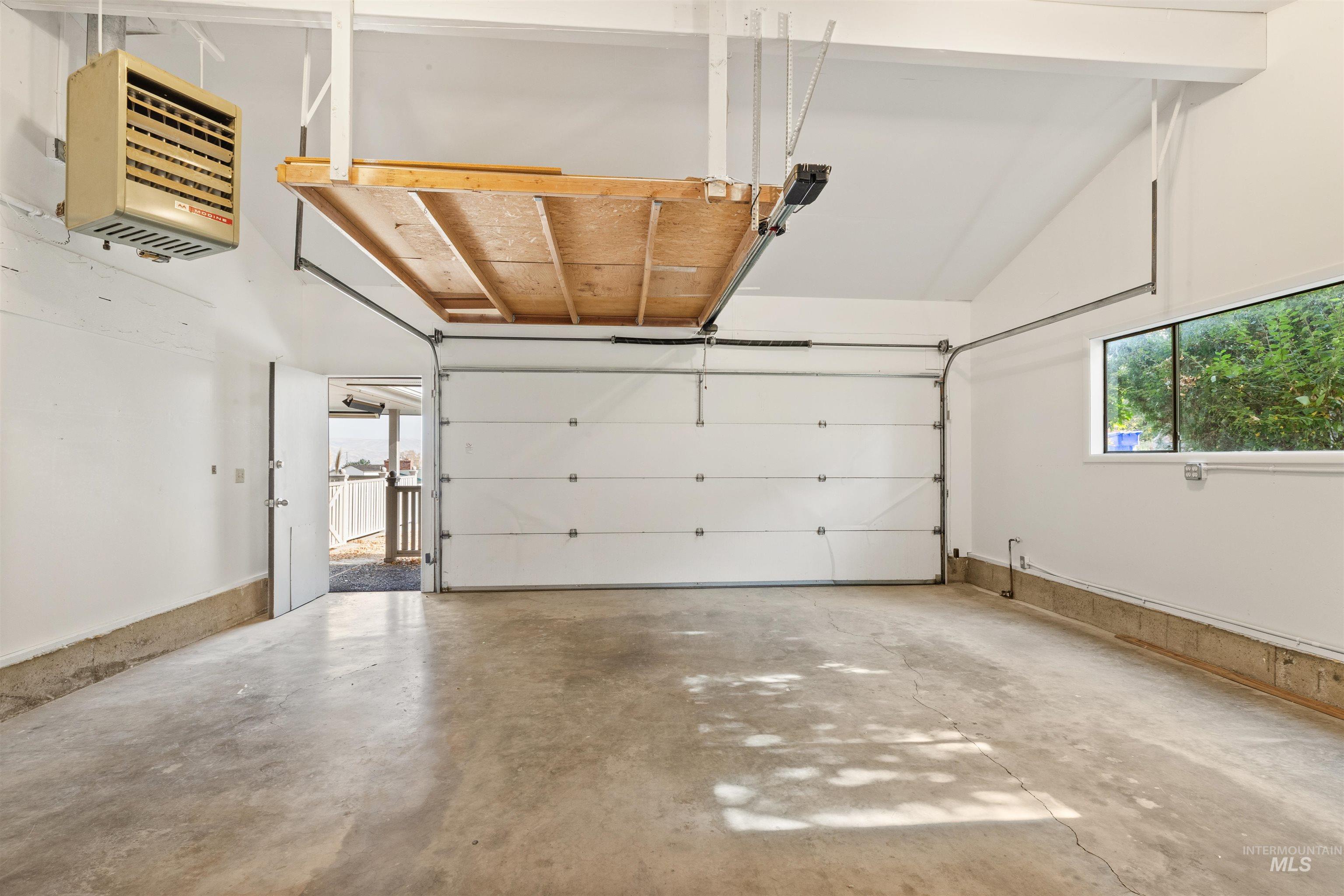 Lewiston, Idaho, 83501, United States, 4 Bedrooms Bedrooms, ,Residential,For Sale,1862440