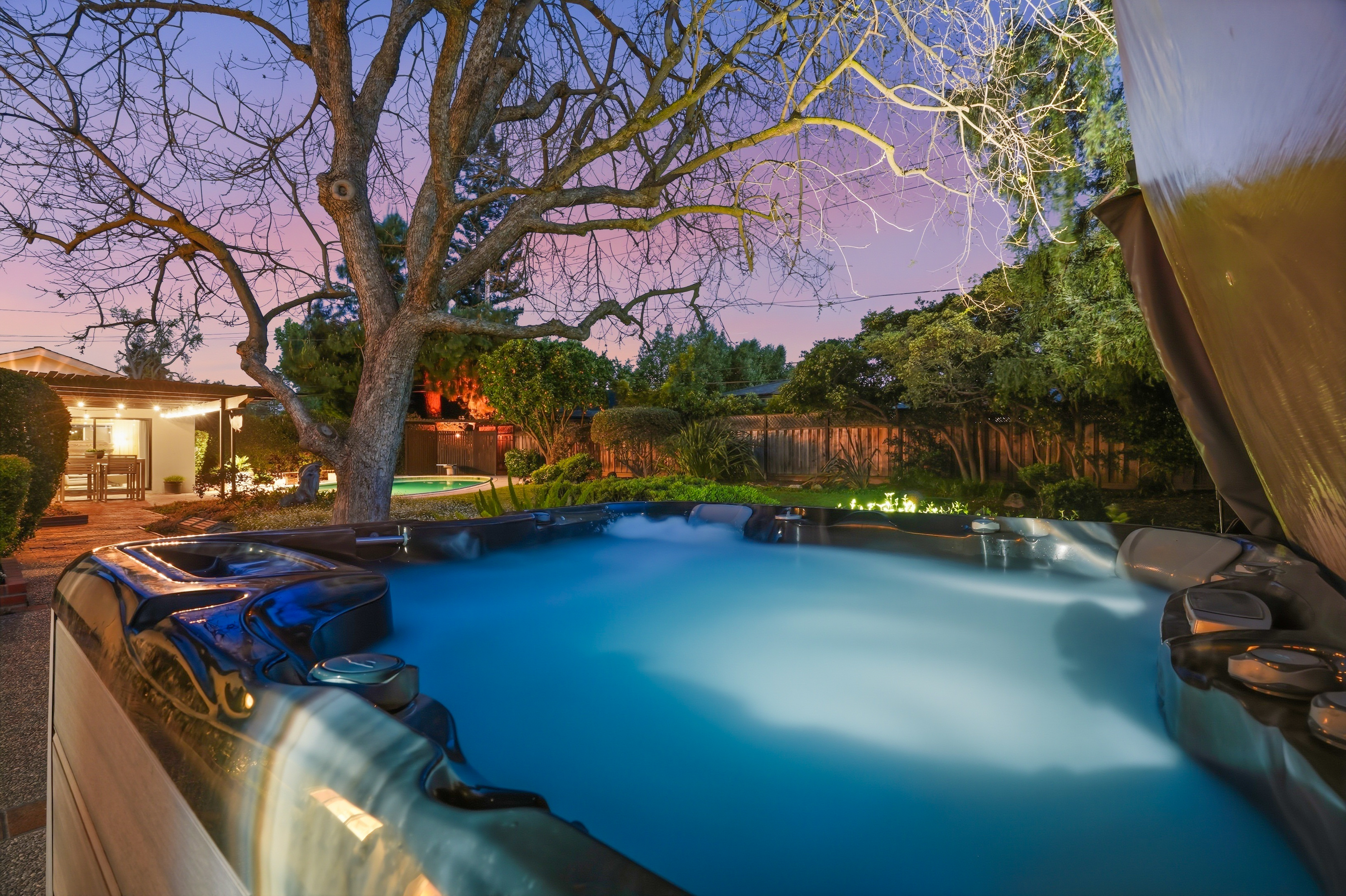  Single-Level Rancher in Coveted Neighborhood - 物件實景