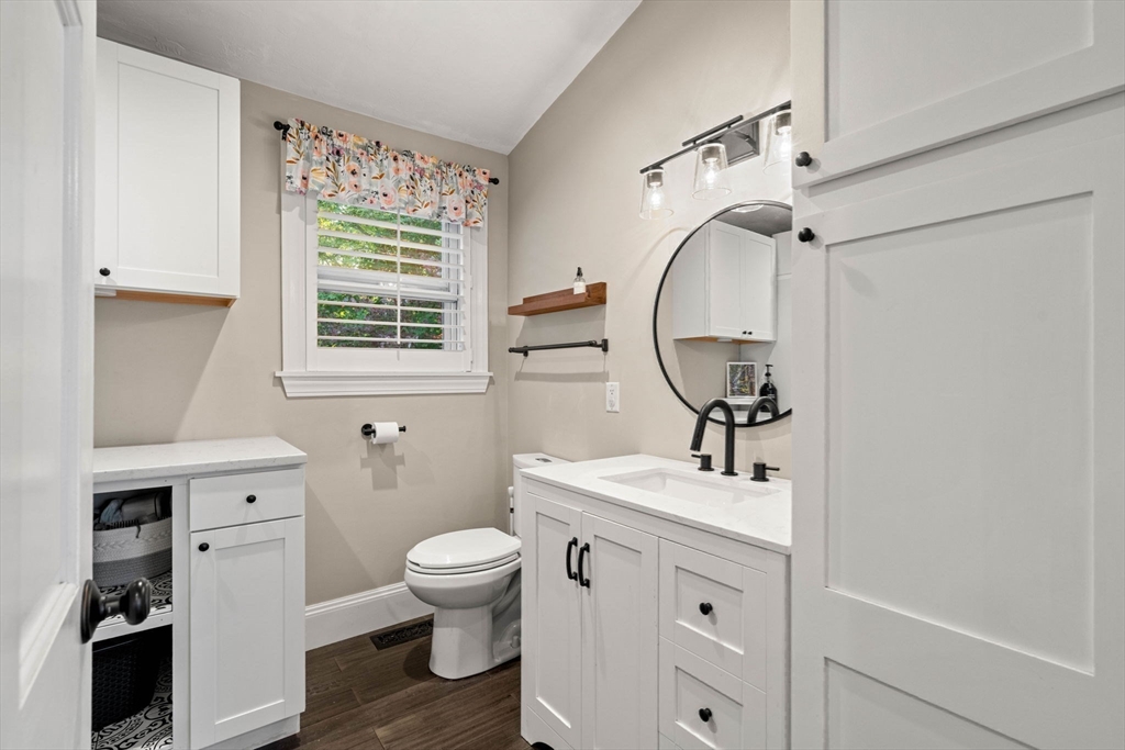 Haverhill, Massachusetts, 01835, United States, 3 Bedrooms Bedrooms, ,2 BathroomsBathrooms,Residential,For Sale,1967914