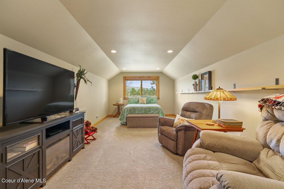 Blanchard, Idaho, 83804, United States, 2 Bedrooms Bedrooms, ,4 BathroomsBathrooms,Residential,For Sale,2040699
