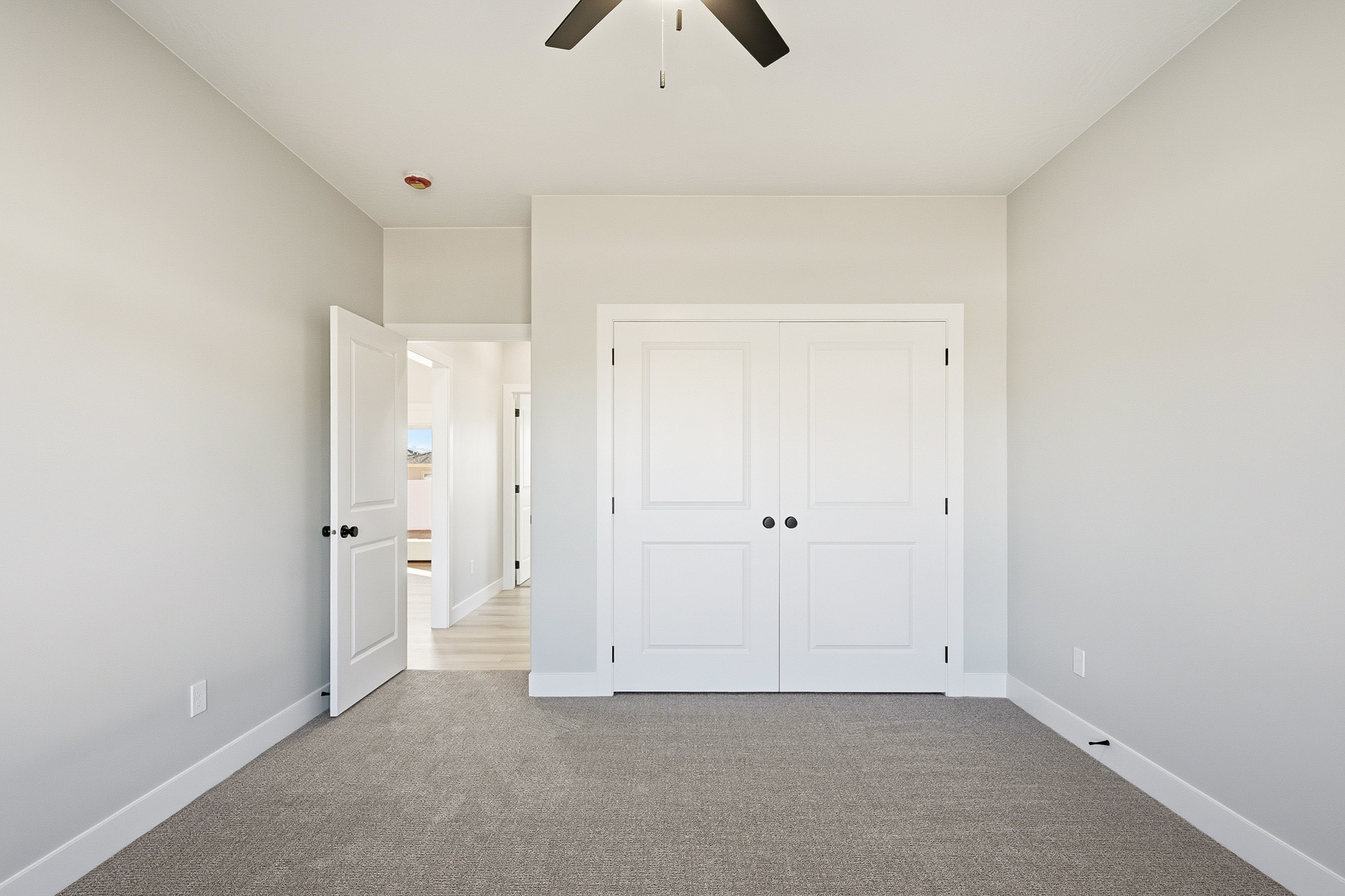 Cedar City, Utah, 84720, United States, 6 Bedrooms Bedrooms, ,4 BathroomsBathrooms,Residential,For Sale,1978281