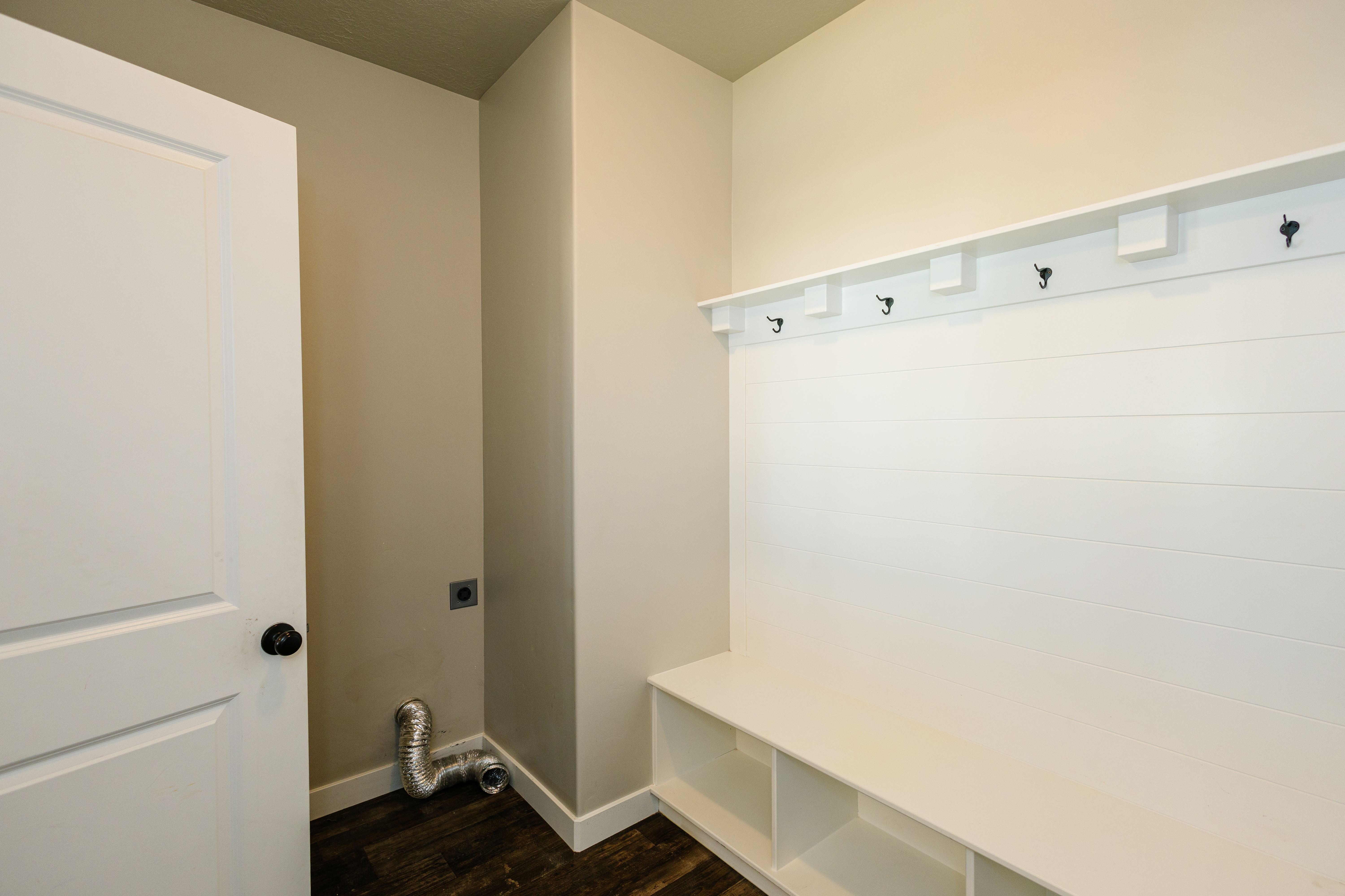 Santaquin, Utah, 84655, United States, 5 Bedrooms Bedrooms, ,5 BathroomsBathrooms,Residential,For Sale,1977423