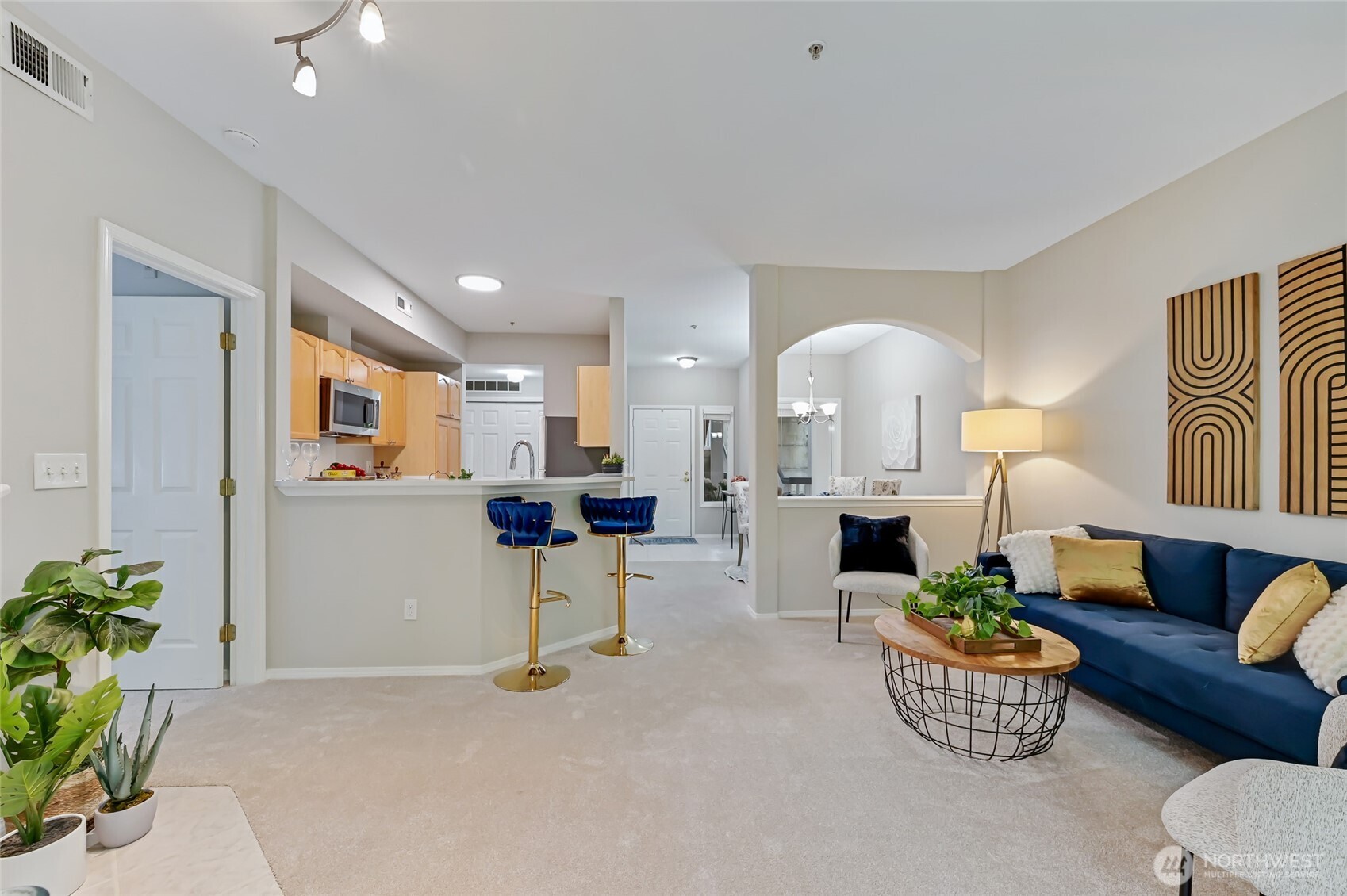 Bothell, Washington, 98011, United States, 2 Bedrooms Bedrooms, ,1 BathroomBathrooms,Residential,For Sale,1933100