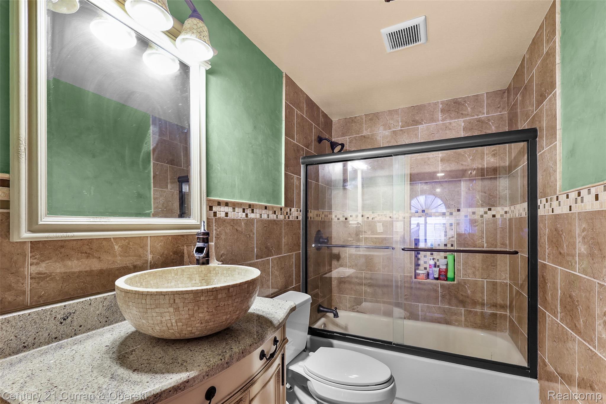 Dearborn, Michigan, 48126, United States, 4 Bedrooms Bedrooms, ,4 BathroomsBathrooms,Residential,For Sale,1974574