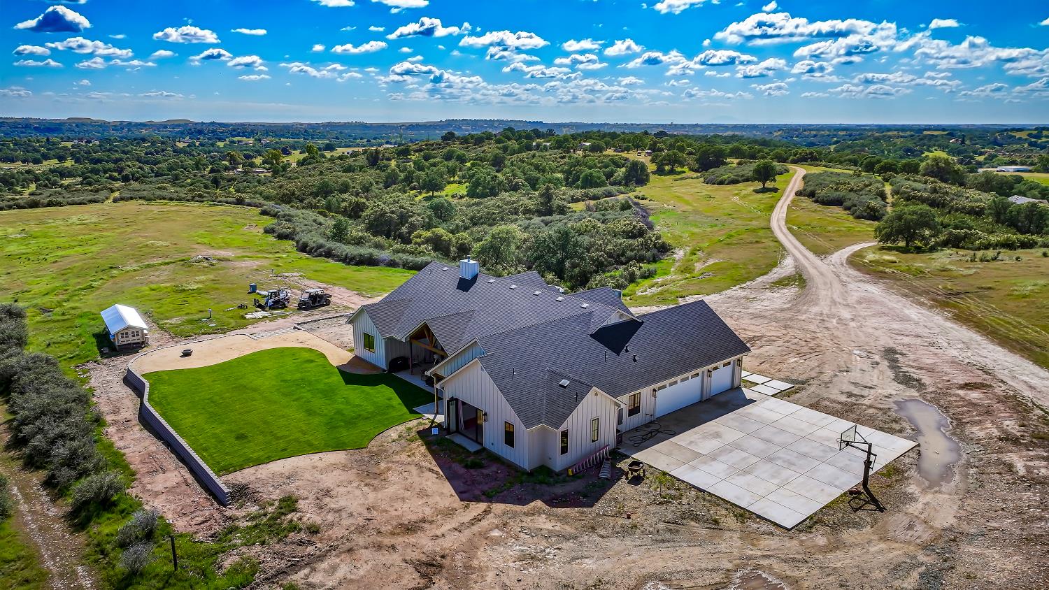 Burson, California, 95225, United States, 4 Bedrooms Bedrooms, ,4 BathroomsBathrooms,Residential,For Sale,2040271
