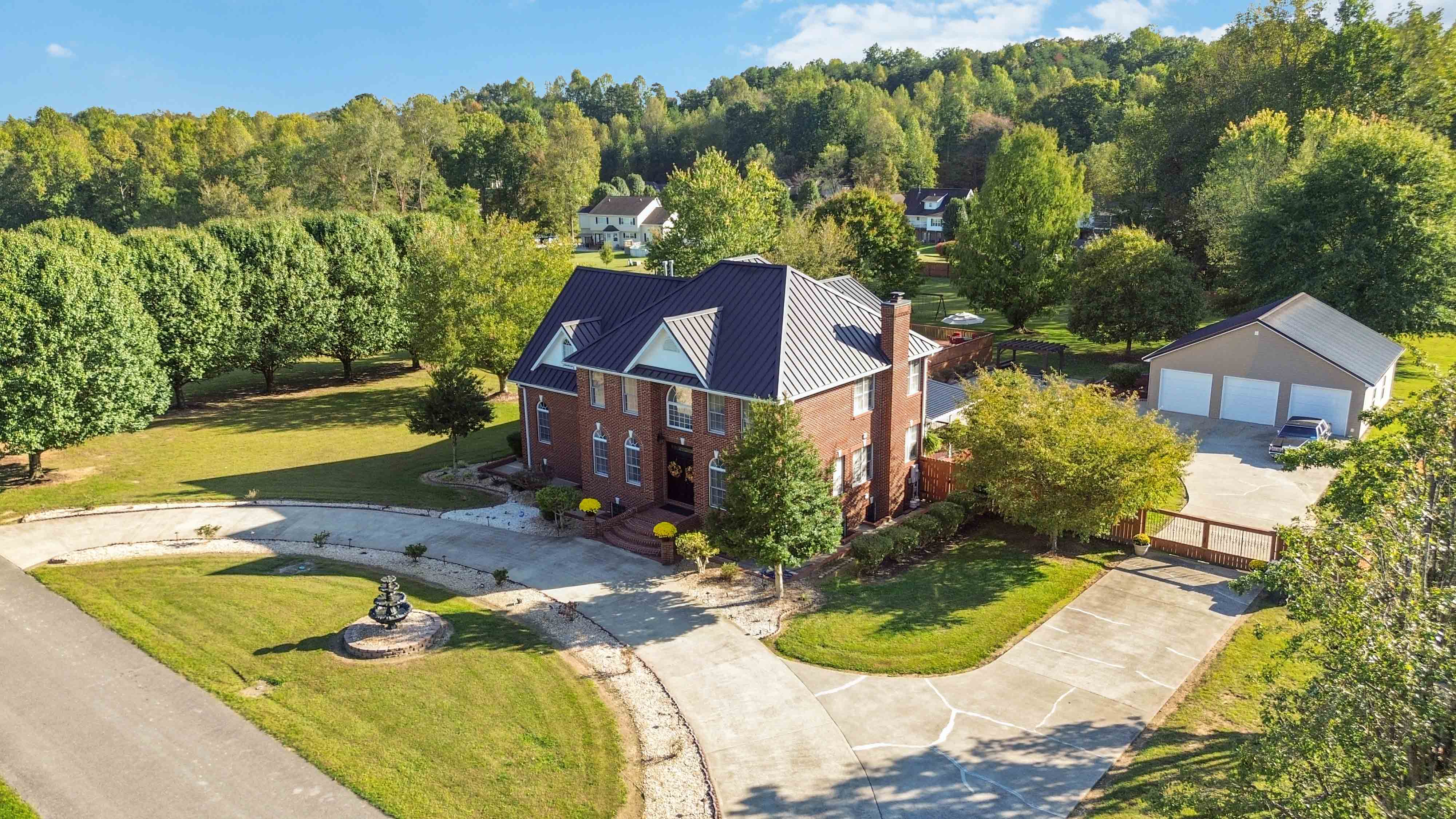 Corbin, Kentucky, 40701, United States, 10 Bedrooms Bedrooms, ,10 BathroomsBathrooms,Residential,For Sale,2045209