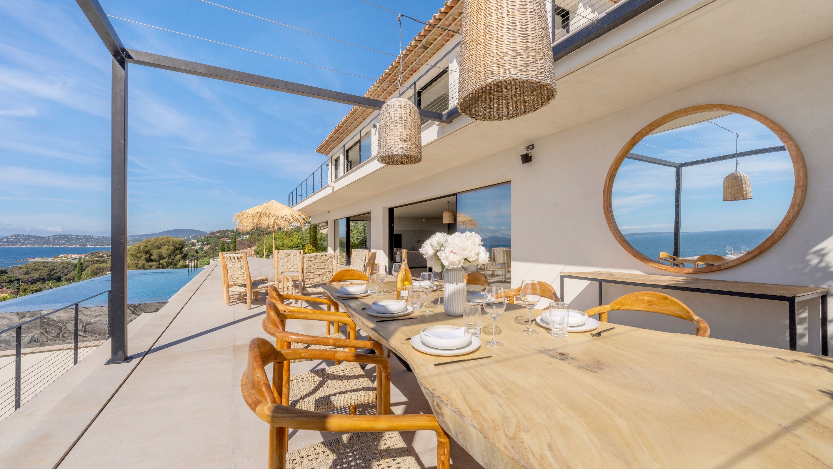  Les Issambres, stunning contemporary home for sale, panoramic sea views close t… - 物件實景