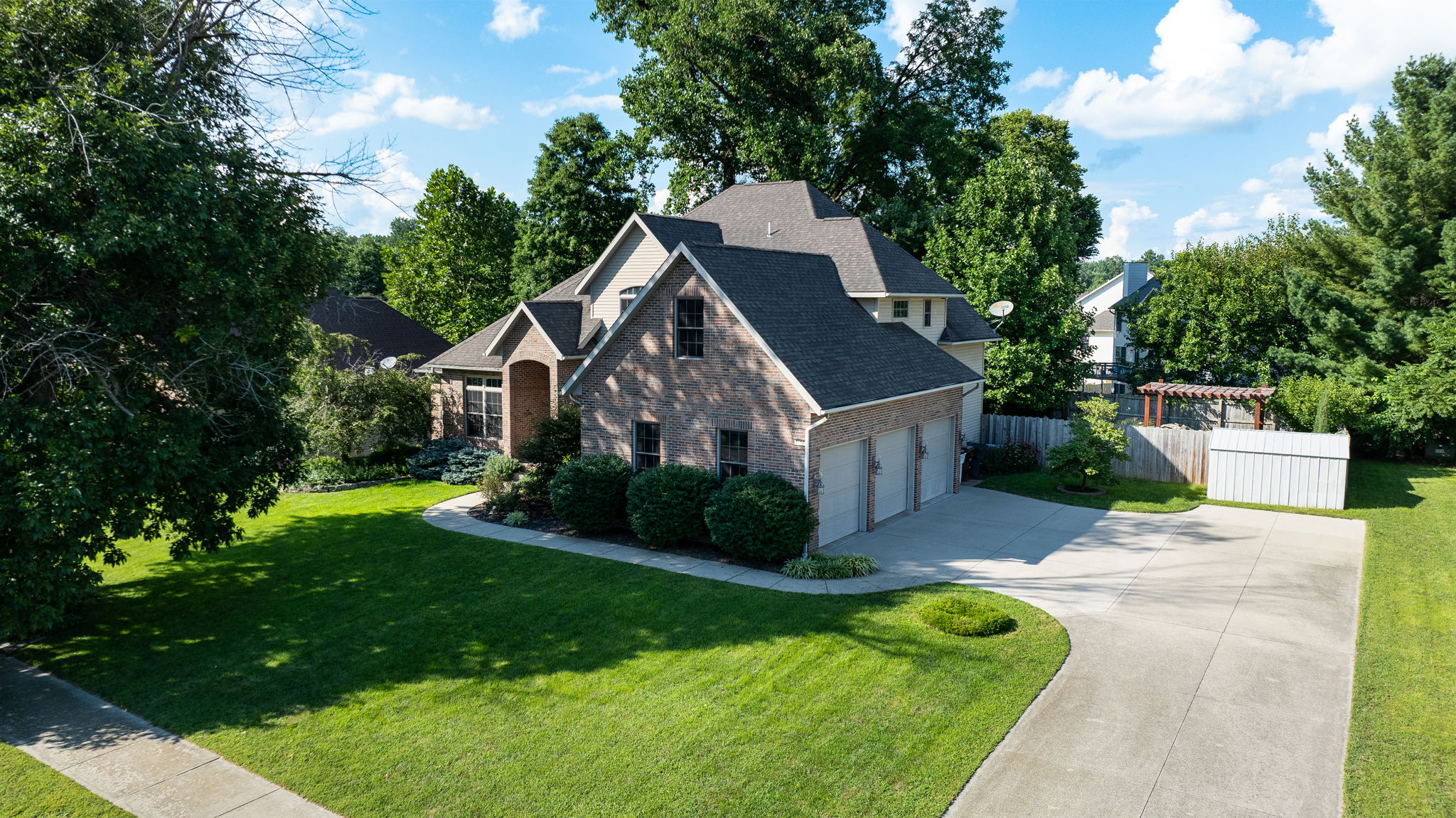 Terre Haute, Indiana, 47802, United States, 4 Bedrooms Bedrooms, ,4 BathroomsBathrooms,Residential,For Sale,1976362