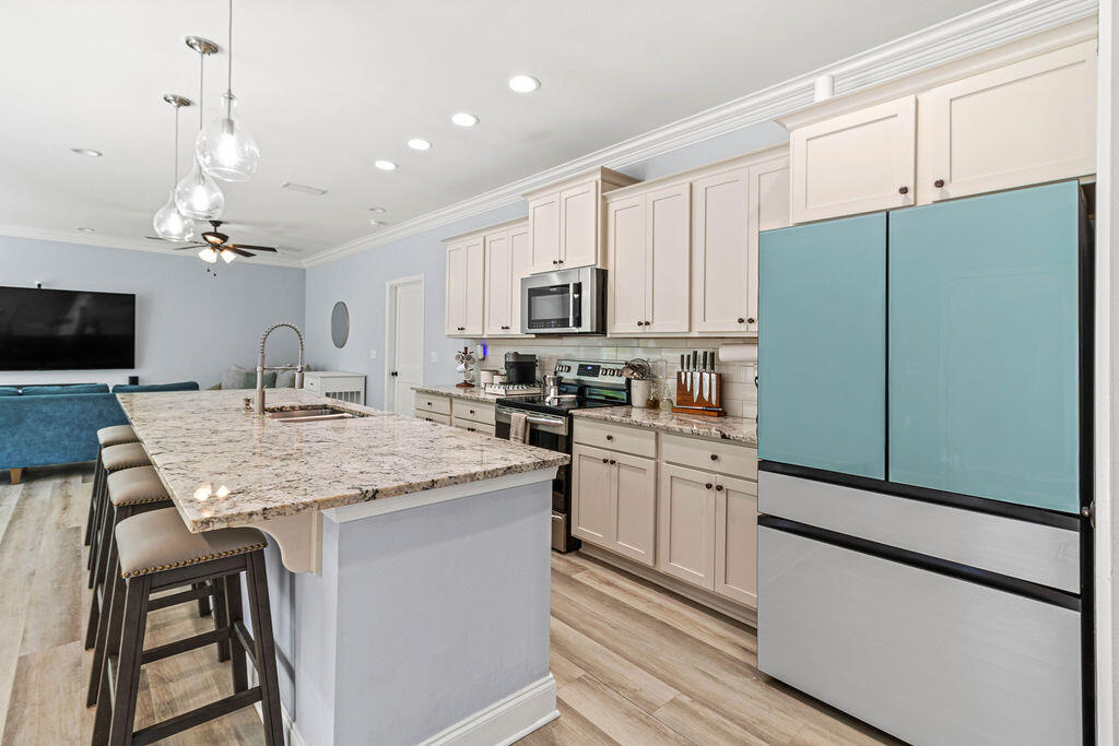 Shalimar, Florida, 32579, United States, 4 Bedrooms Bedrooms, ,3 BathroomsBathrooms,Residential,For Sale,1950099