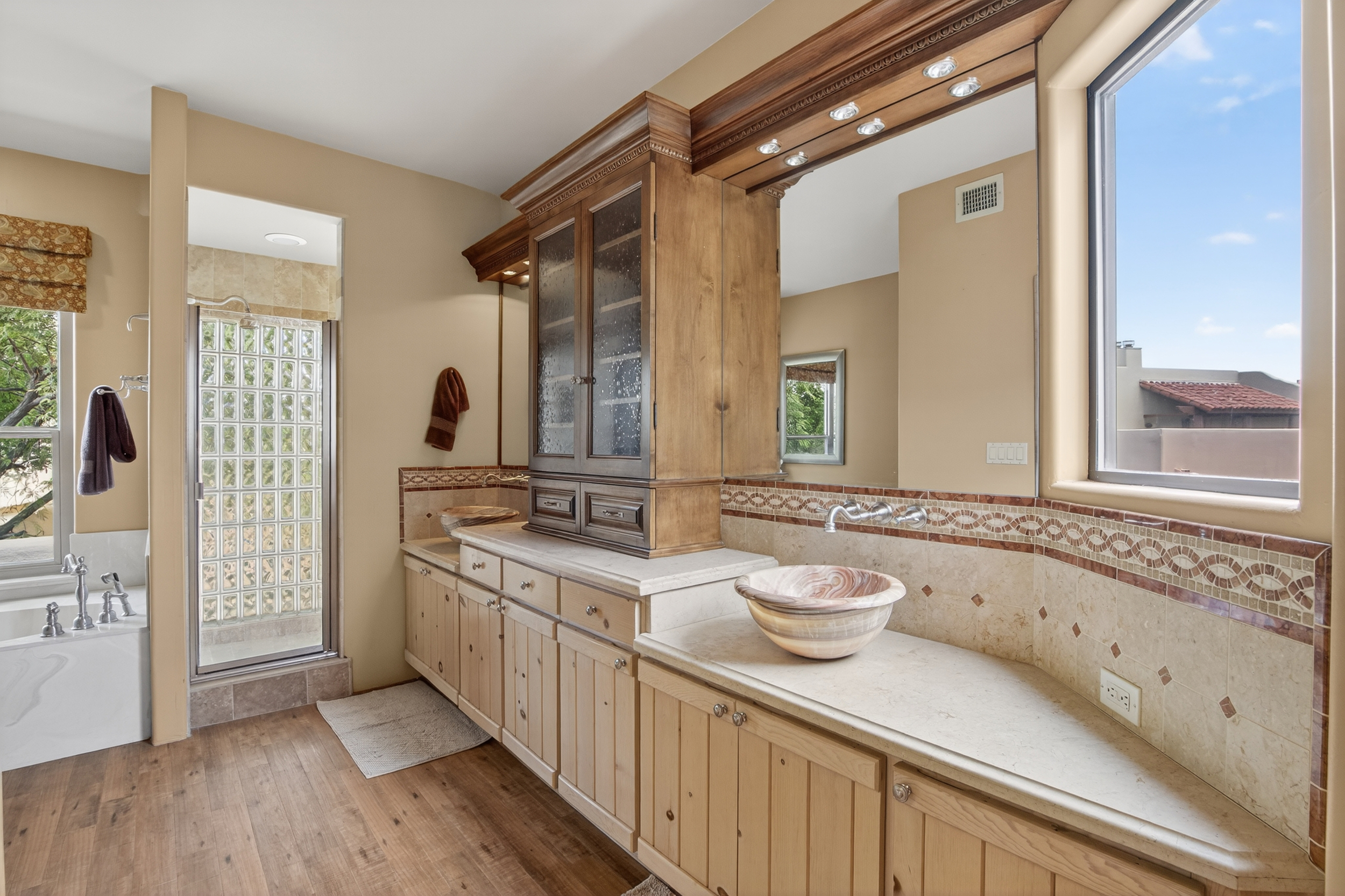 Tempe, Arizona, 85283, United States, 2 Bedrooms Bedrooms, ,Residential,For Sale,1966872