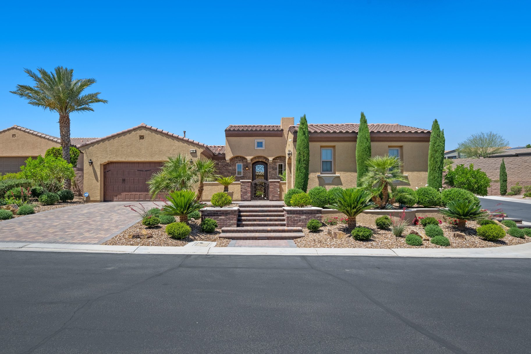  DESIGNER DREAM OASIS IN GATED LAKE LAS VEGAS, FURNISHED TURN-KEY - 物件實景