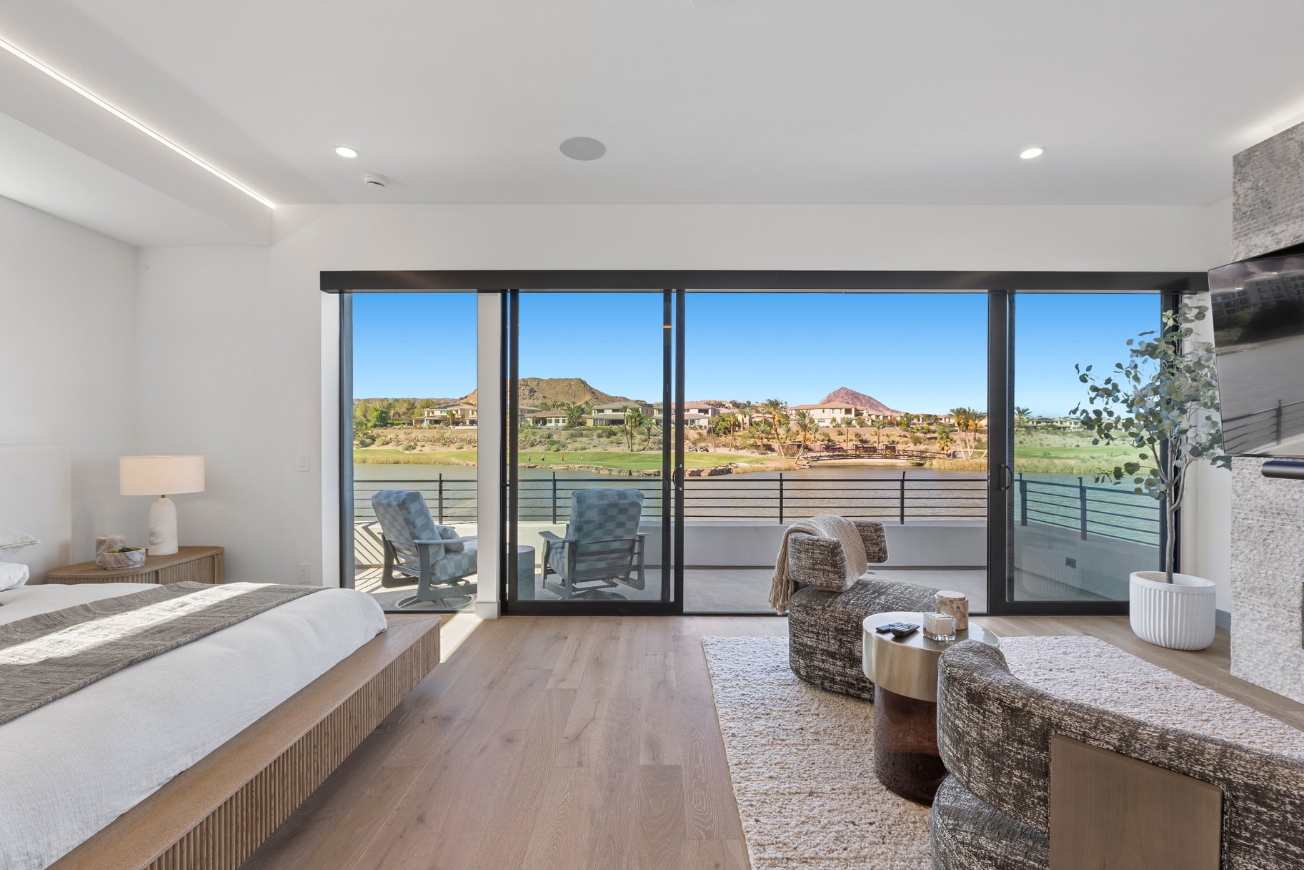  An Extraordinary Expression of Waterfront Luxury - 物件實景