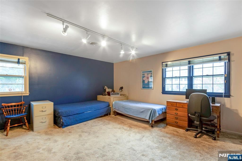 River Vale, New Jersey, 07675, United States, 4 Bedrooms Bedrooms, ,3 BathroomsBathrooms,Residential,For Sale,1987522