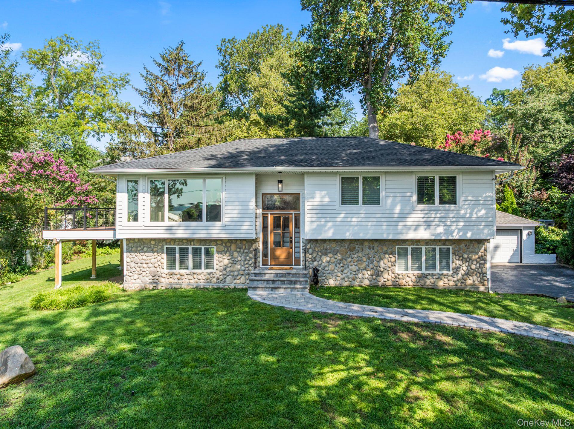 14 Tudor Drive, Northport, NY, 11768 