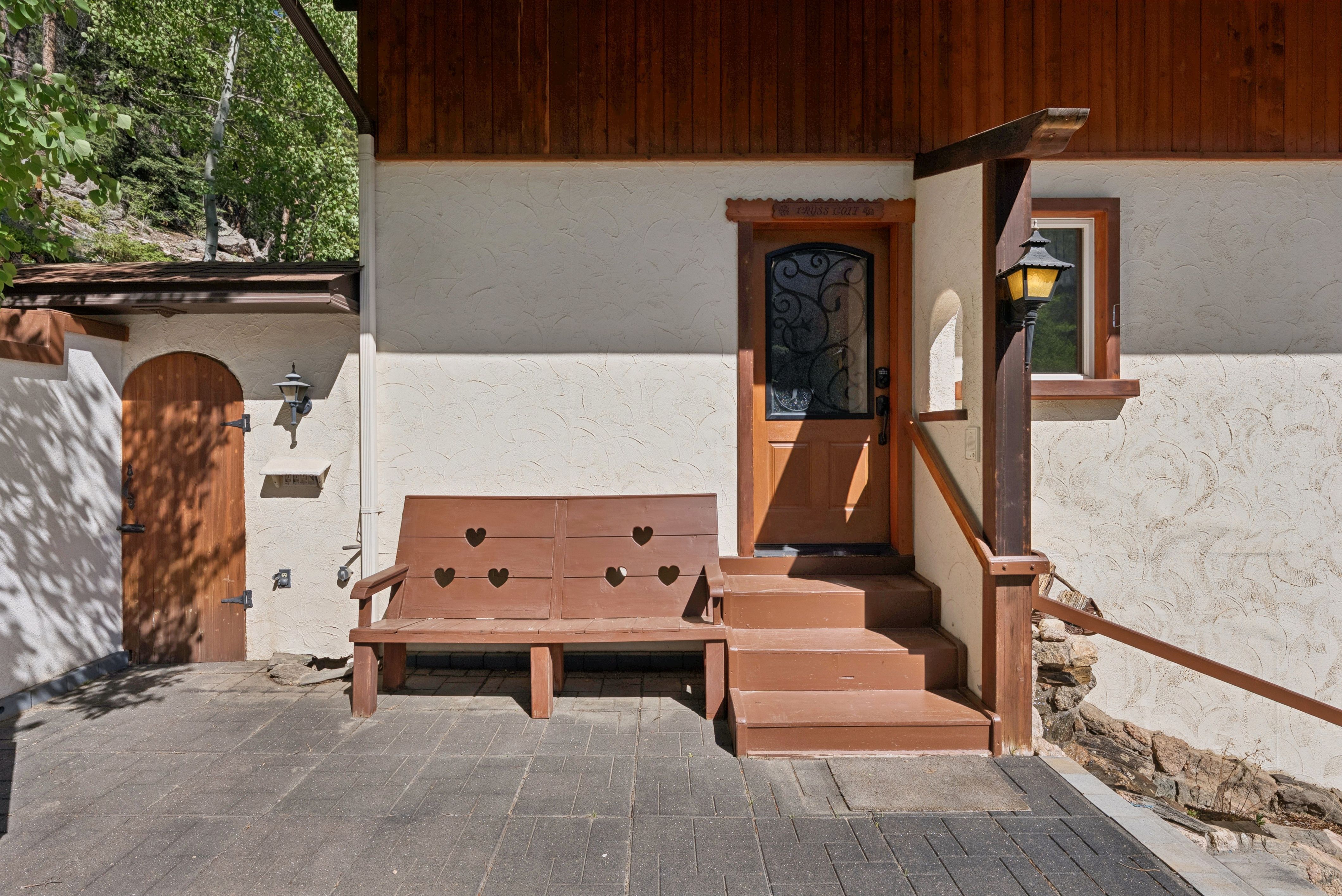  Mountain Chalet on Almost 8 Acres - 物件實景