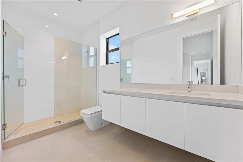 Weston, Florida, 33326, United States, 5 Bedrooms Bedrooms, ,10 BathroomsBathrooms,Residential,For Sale,1925286