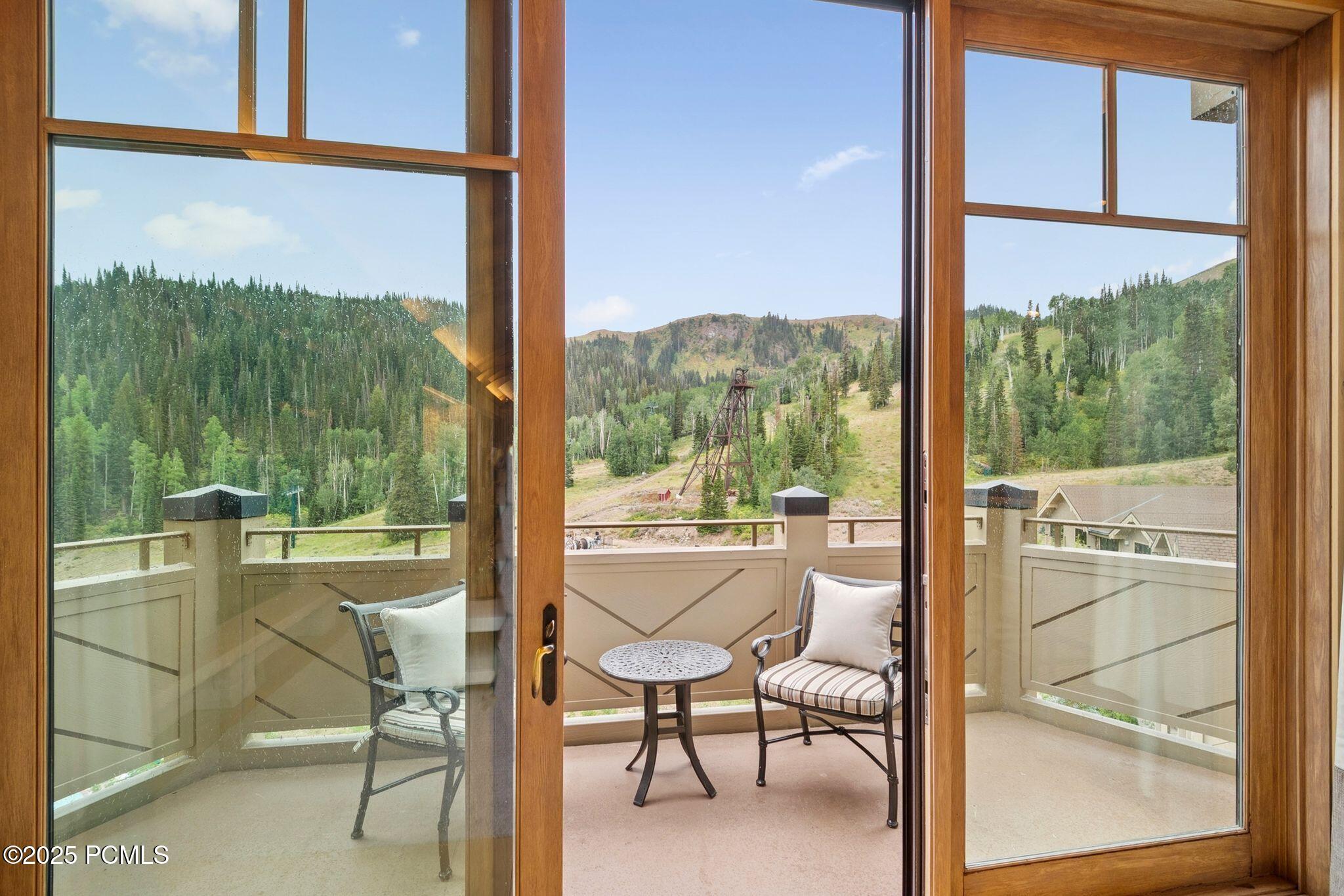 Park City, Utah, 84060, United States, 4 Bedrooms Bedrooms, ,5 BathroomsBathrooms,Residential,For Sale,1934666