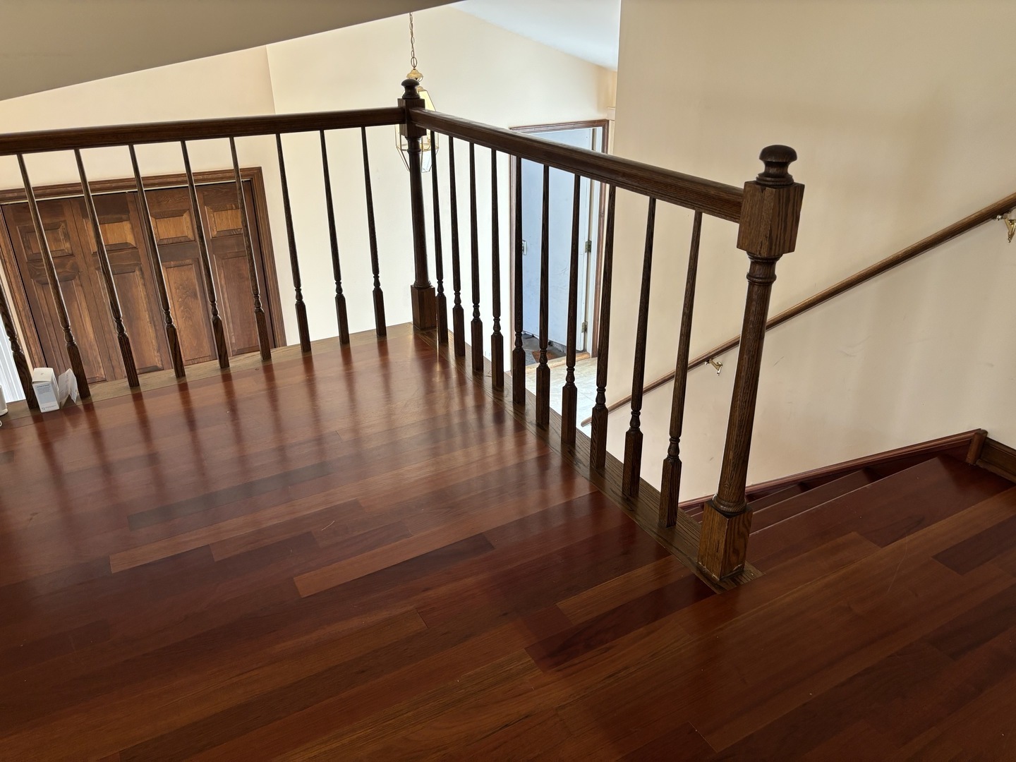 Hoffman Estates, Illinois, 60010, United States, 5 Bedrooms Bedrooms, ,3 BathroomsBathrooms,Residential,For Sale,1989423