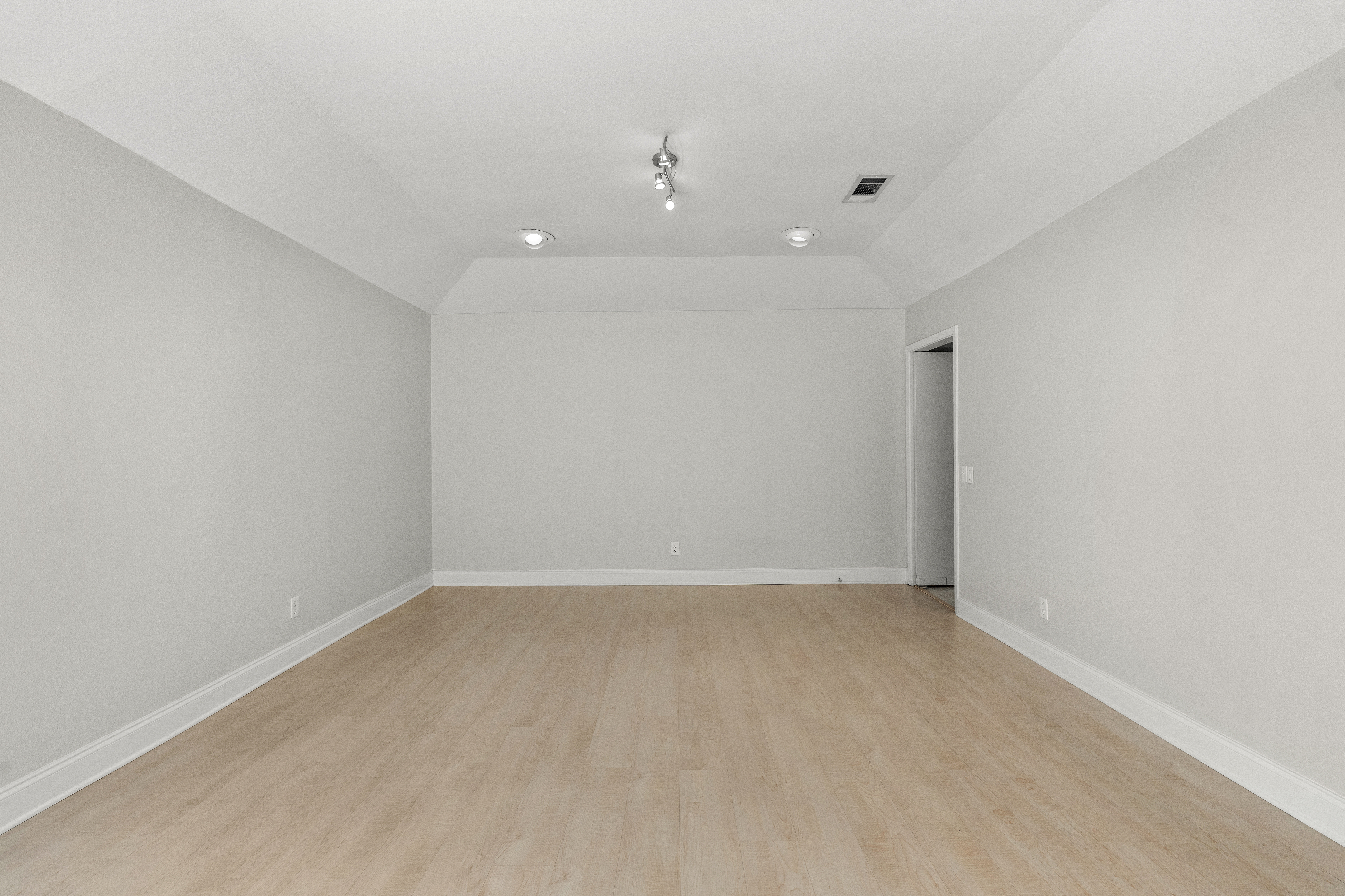  8033 North New Braunfels Avenue, San Antonio, TX 78209 - 物件實景