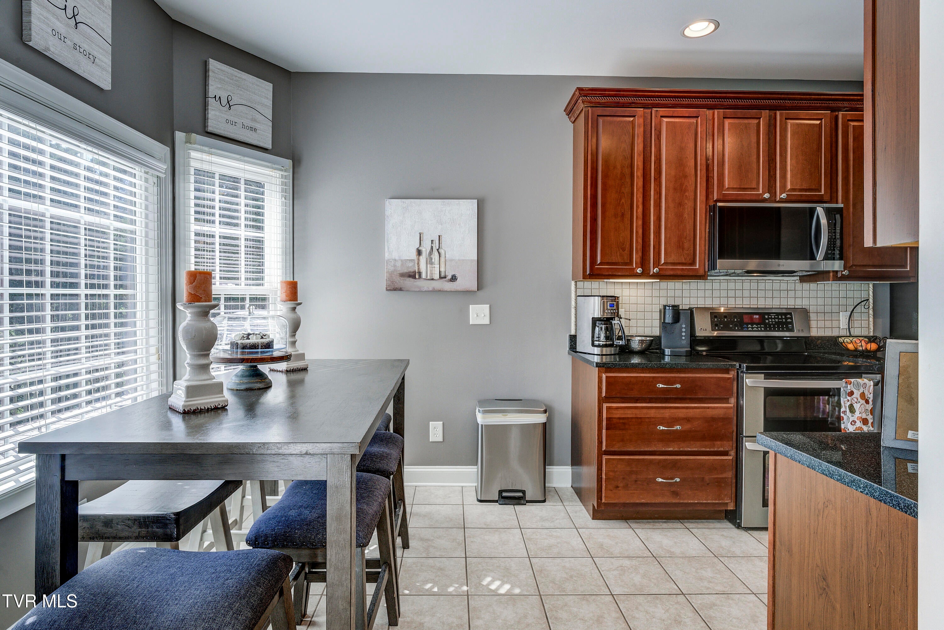 Johnson City, Tennessee, 37604, United States, 5 Bedrooms Bedrooms, ,3 BathroomsBathrooms,Residential,For Sale,1964815