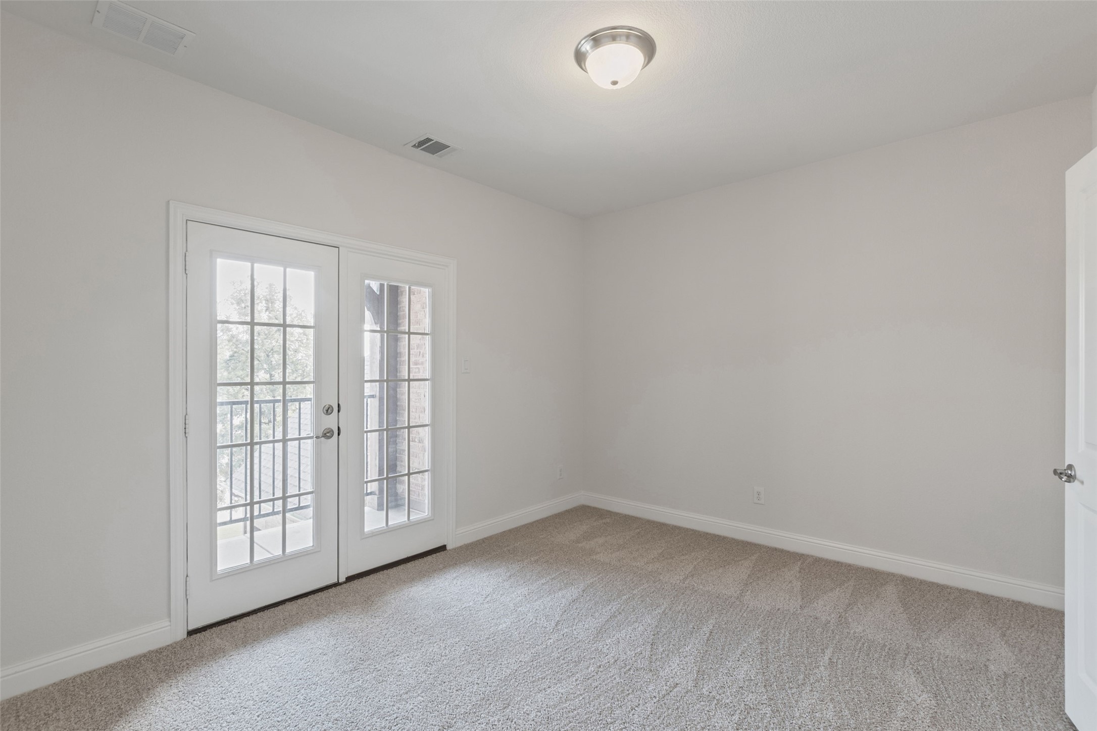 McKinney, Texas, 75071, United States, 5 Bedrooms Bedrooms, ,5 BathroomsBathrooms,Residential,For Sale,1986552