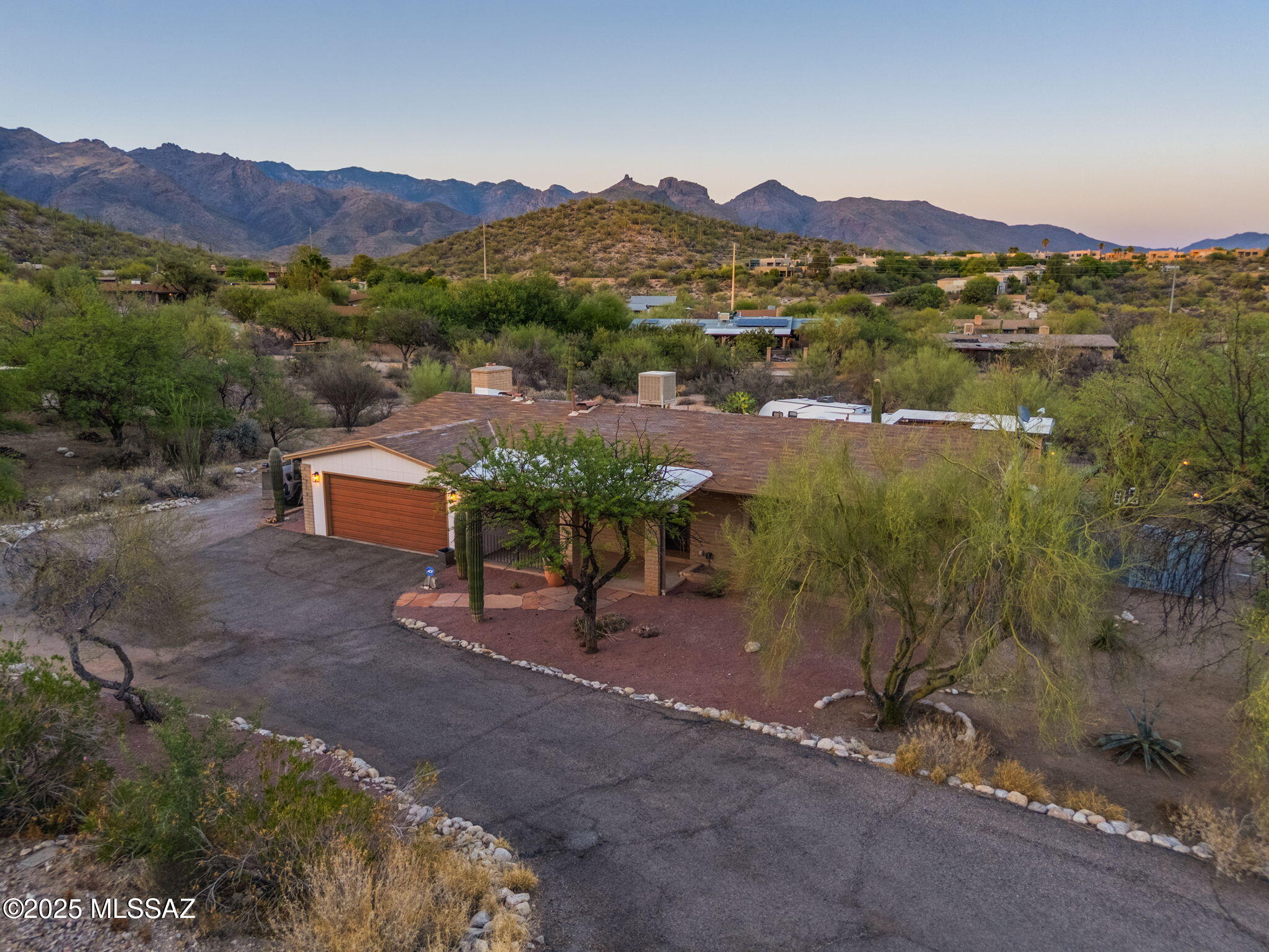 Tucson, Arizona, 85750, United States, 3 Bedrooms Bedrooms, ,2 BathroomsBathrooms,Residential,For Sale,1934360
