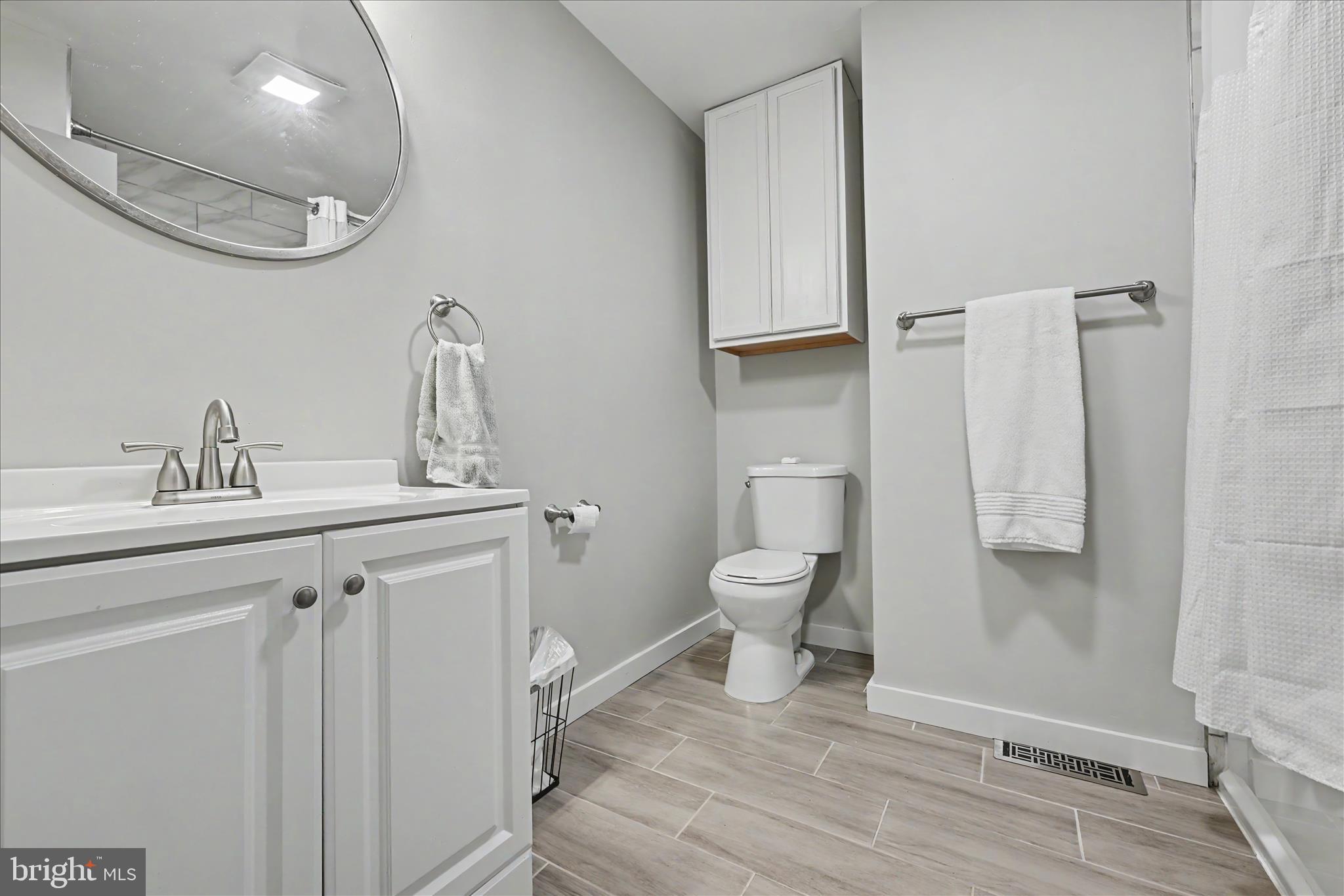 Linthicum Heights, Maryland, 21090, United States, 5 Bedrooms Bedrooms, ,3 BathroomsBathrooms,Residential,For Sale,2048569