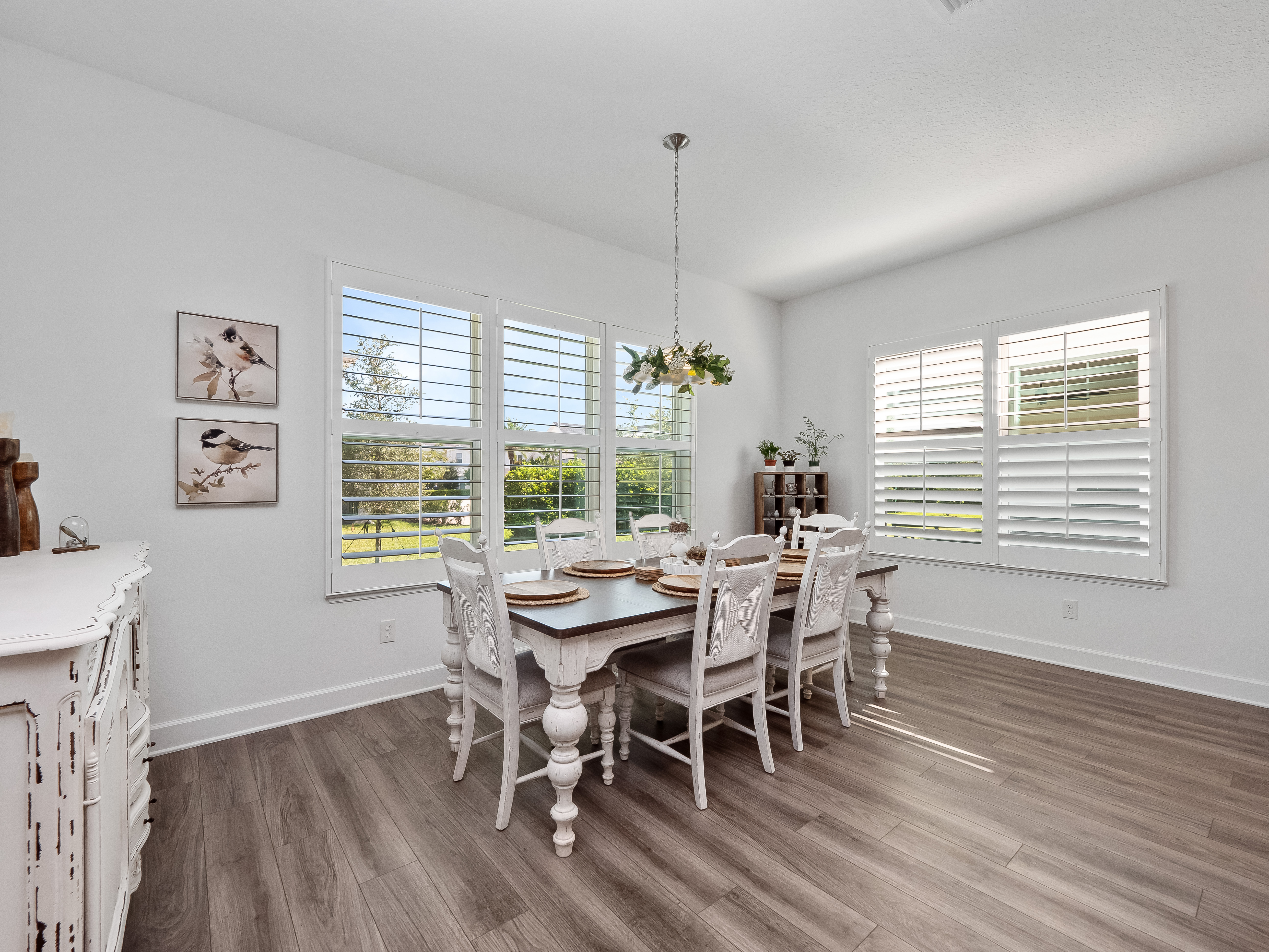 Winter Garden, Florida, 34787, United States, 5 Bedrooms Bedrooms, ,5 BathroomsBathrooms,Residential,For Sale,1914233