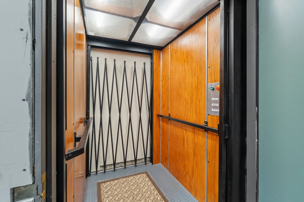 Bonners Ferry, Idaho, 83805, United States, 3 Bedrooms Bedrooms, ,4 BathroomsBathrooms,Residential,For Sale,1984473