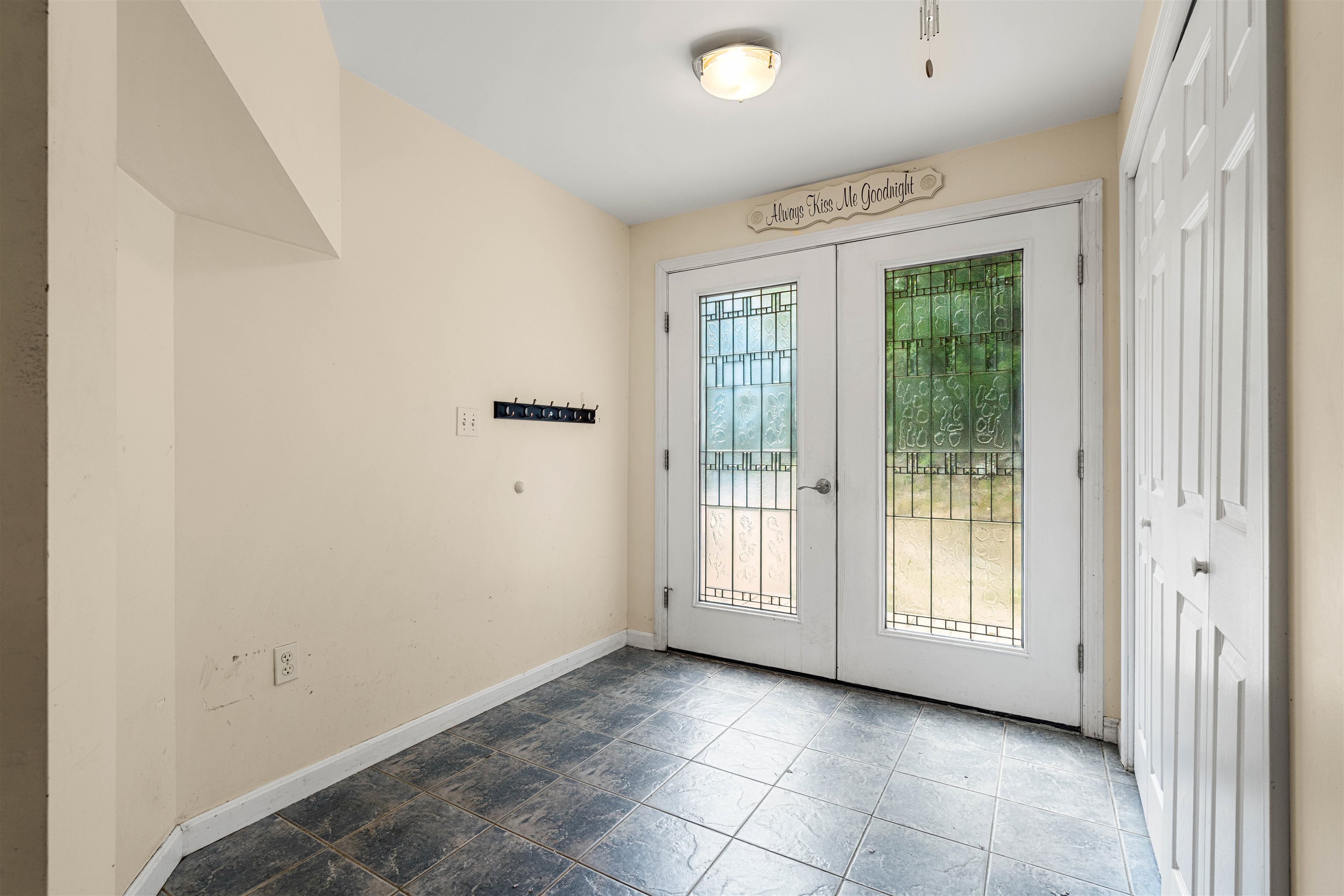Dunbarton, New Hampshire, 03046, United States, 4 Bedrooms Bedrooms, ,3 BathroomsBathrooms,Residential,For Sale,1916855