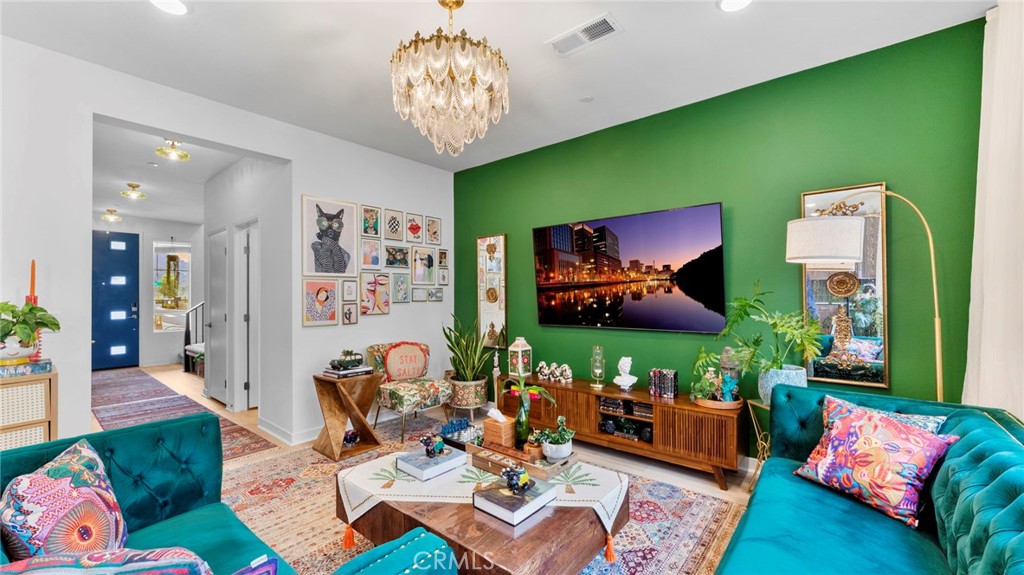 Fallbrook, California, 92028, United States, 3 Bedrooms Bedrooms, ,3 BathroomsBathrooms,Residential,For Sale,1987532