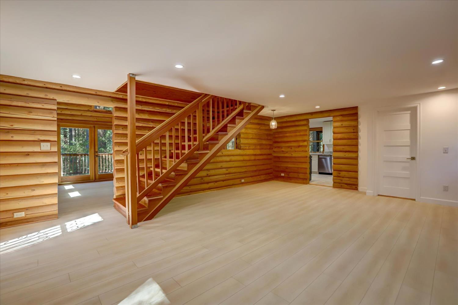 Nevada City, California, 95959, United States, 3 Bedrooms Bedrooms, ,4 BathroomsBathrooms,Residential,For Sale,1974828