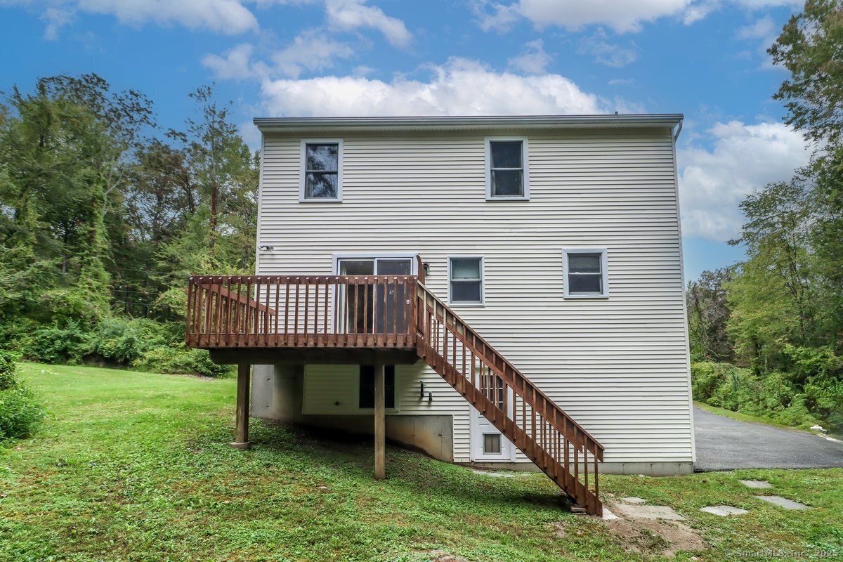 New Milford, Connecticut, 06776, United States, 3 Bedrooms Bedrooms, ,3 BathroomsBathrooms,Residential,For Sale,1958053