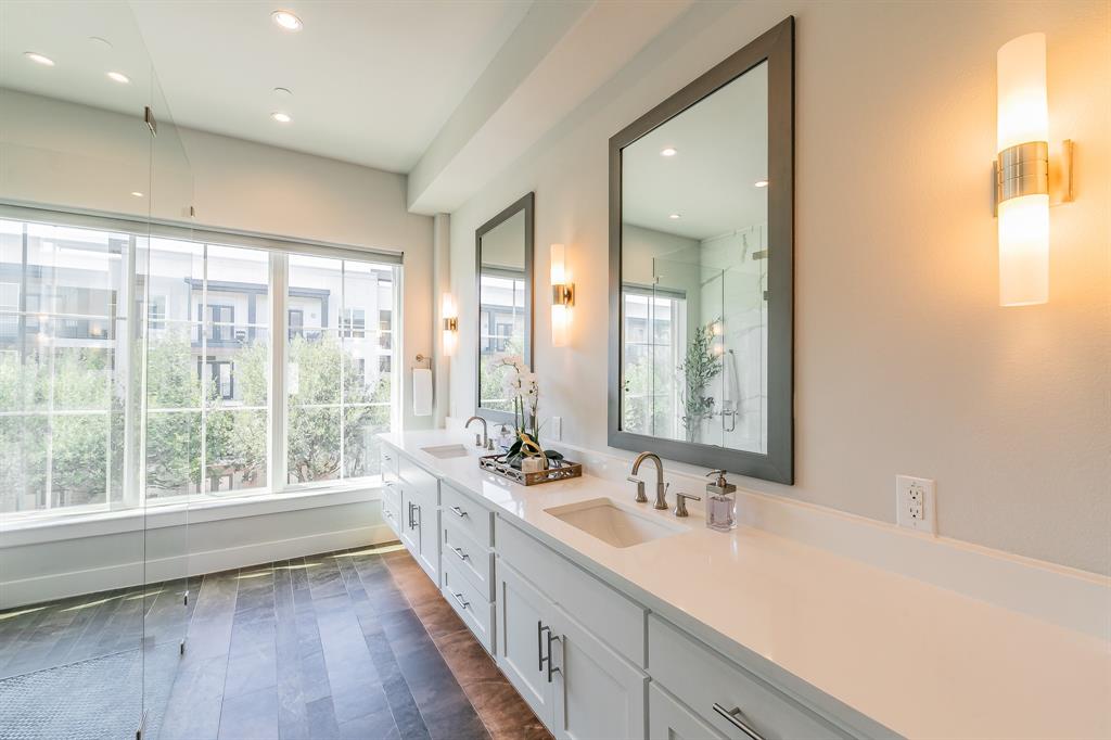 Dallas, Texas, 75204, United States, 3 Bedrooms Bedrooms, ,4 BathroomsBathrooms,Residential,For Sale,1848953