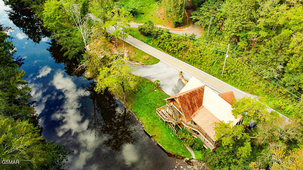 Sevierville, Tennessee, 37876, United States, 3 Bedrooms Bedrooms, ,5 BathroomsBathrooms,Residential,For Sale,1978747