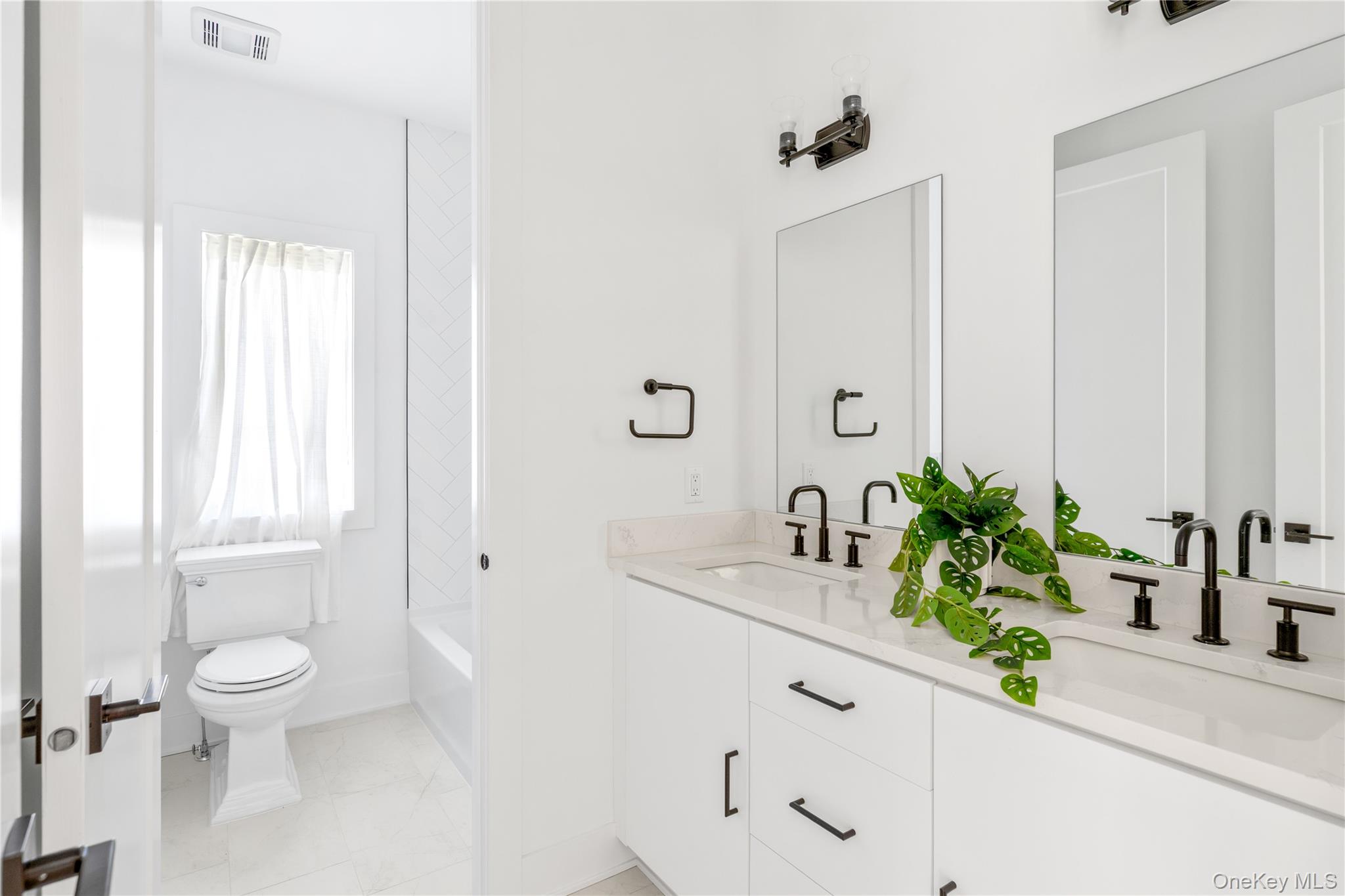  1 Sequoia Circle, Manhasset, NY, 11030 - 物件實景