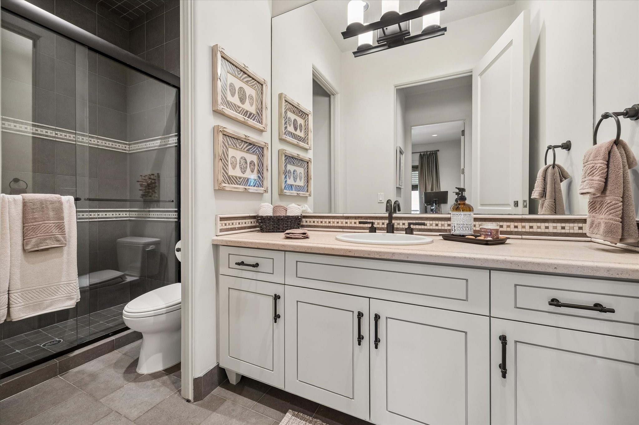  7615 Bryonwood Drive - 物件實景